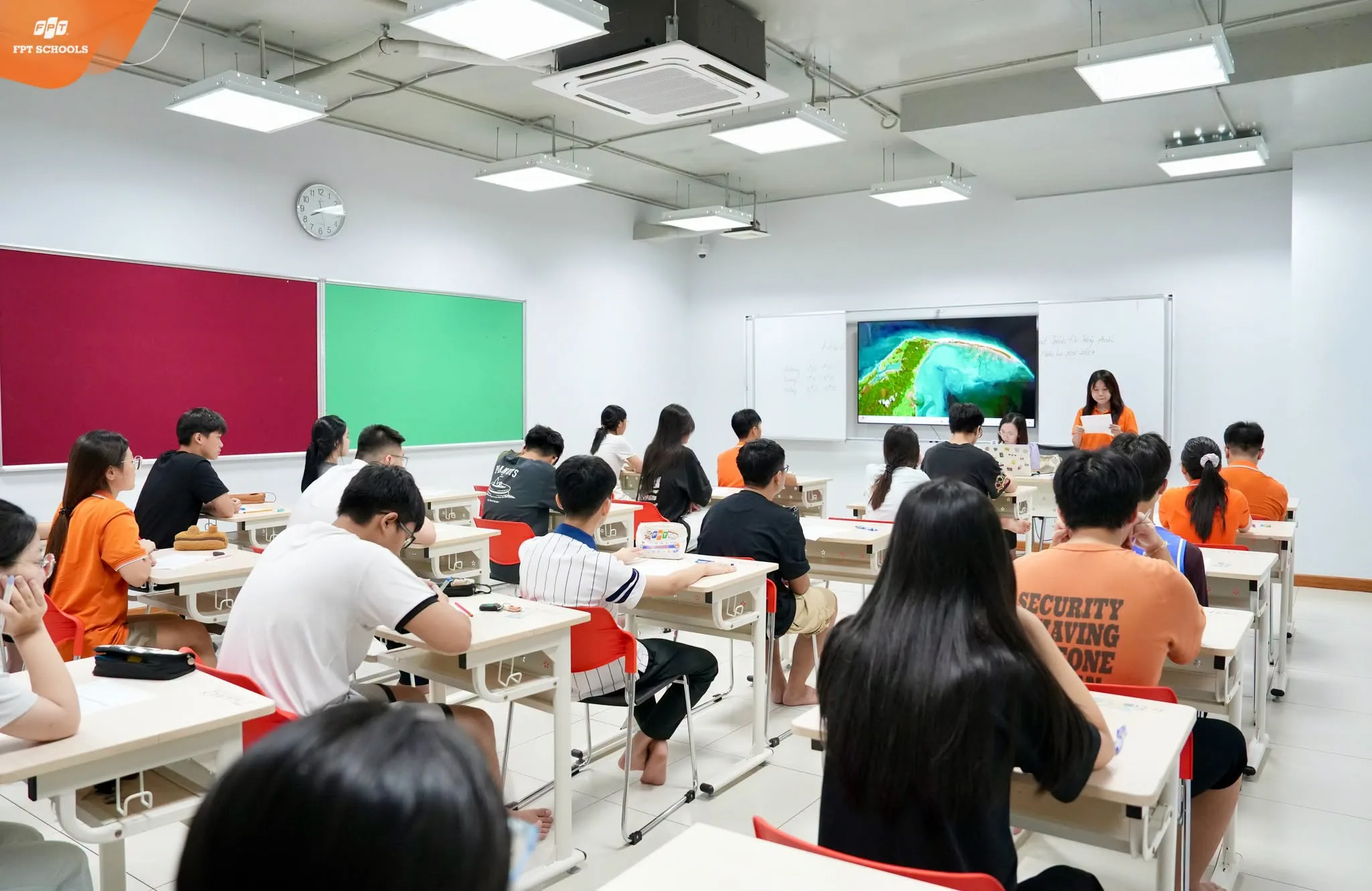 Học sinh FPT School Hải Phòng tự tin khởi động năm học mới với buổi đánh giá năng lực Tiếng Anh - FPT Education Học sinh FPT School Hải Phòng tự tin khởi động năm học mới với buổi đánh giá năng lực Tiếng Anh