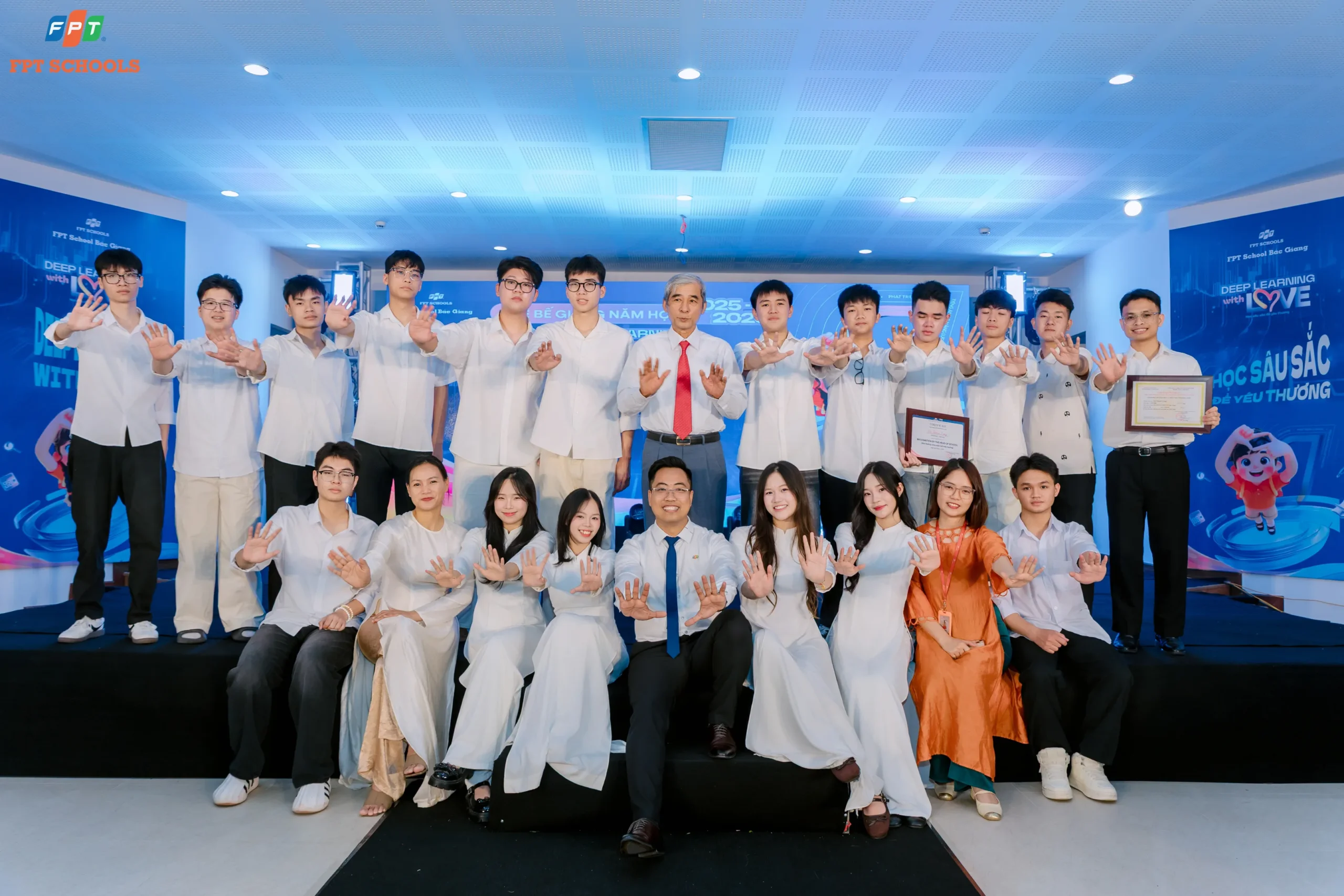 Kết quả tốt nghiệp THPT 2026 FPT School Bắc Giang: 100% học sinh Khóa 1 đỗ tốt nghiệp | FPT Schools