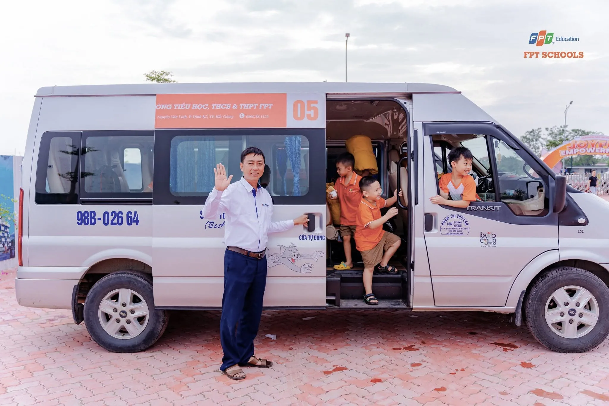 Xe tuyến FPT School Bắc Giang – Hành trình an toàn, phụ huynh an tâm - FPT Education Xe tuyến FPT School Bắc Giang – Hành trình an toàn, phụ huynh an tâm | FPT Schools
