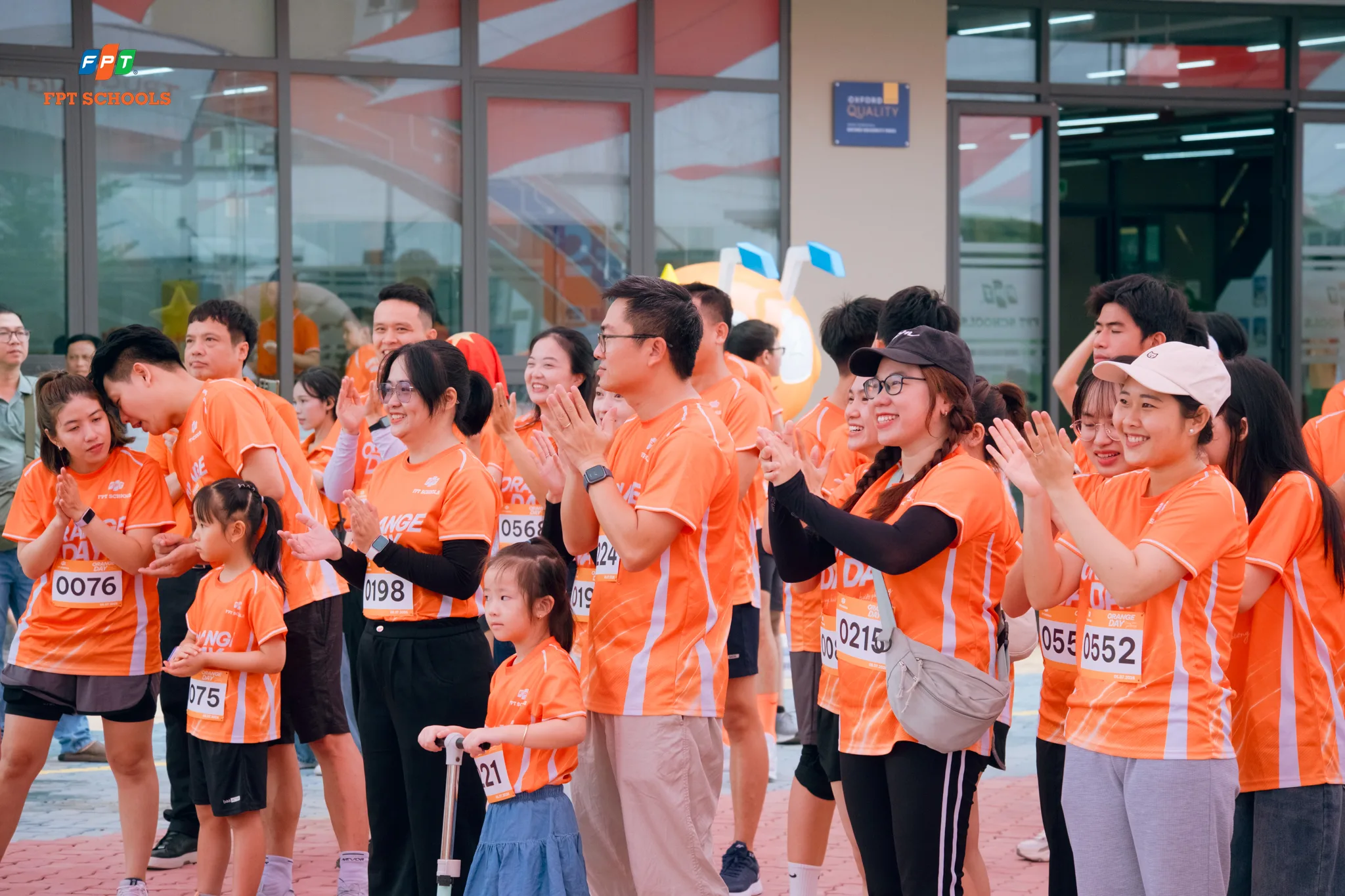 Tổng Giám đốc FPT cùng phụ huynh và học sinh FPT School Millennia tham gia giải chạy Orange Day 2026 | FPT Schools