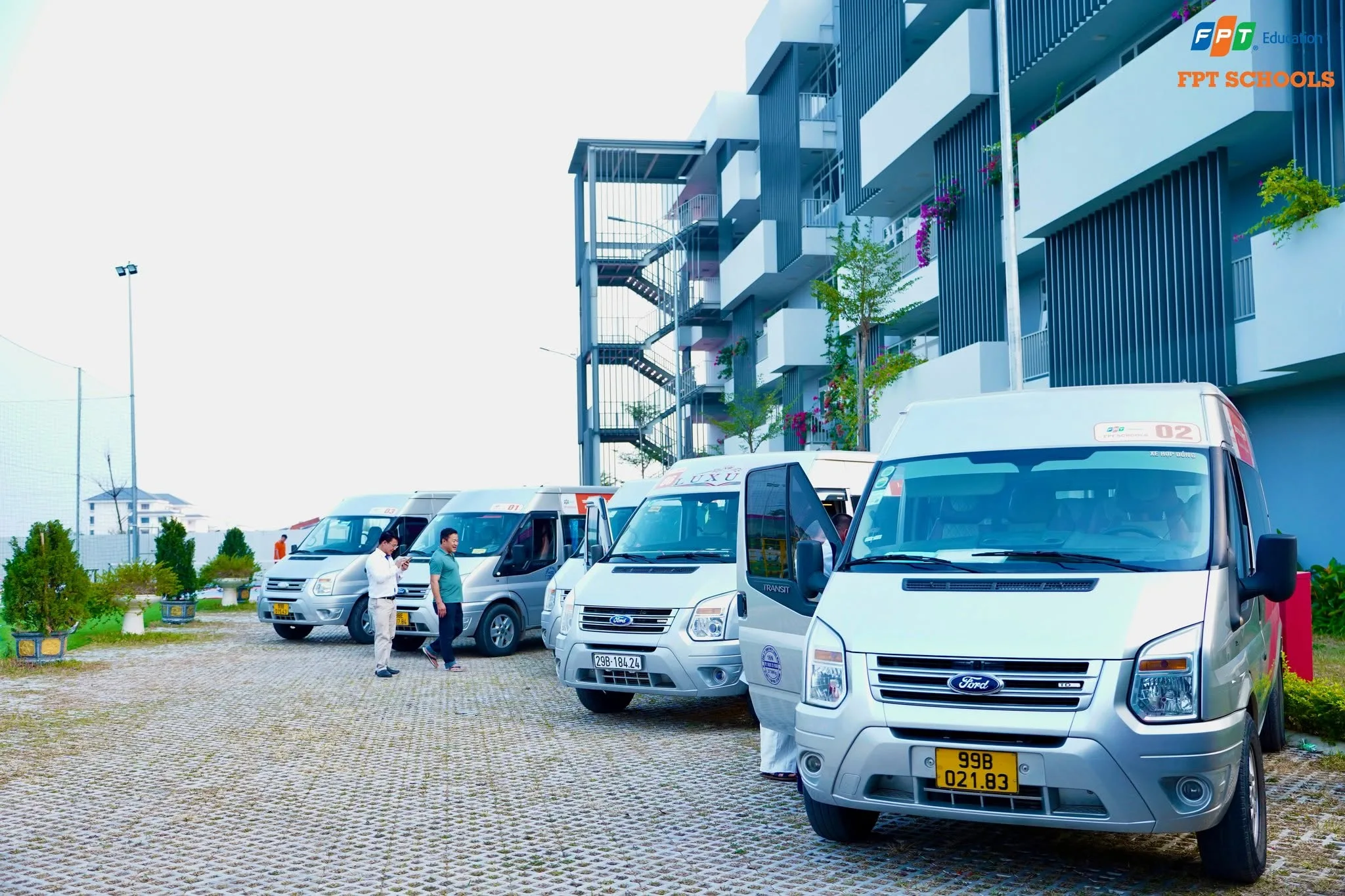 Xe tuyến FPT School Bắc Giang – Hành trình an toàn, phụ huynh an tâm | FPT Schools
