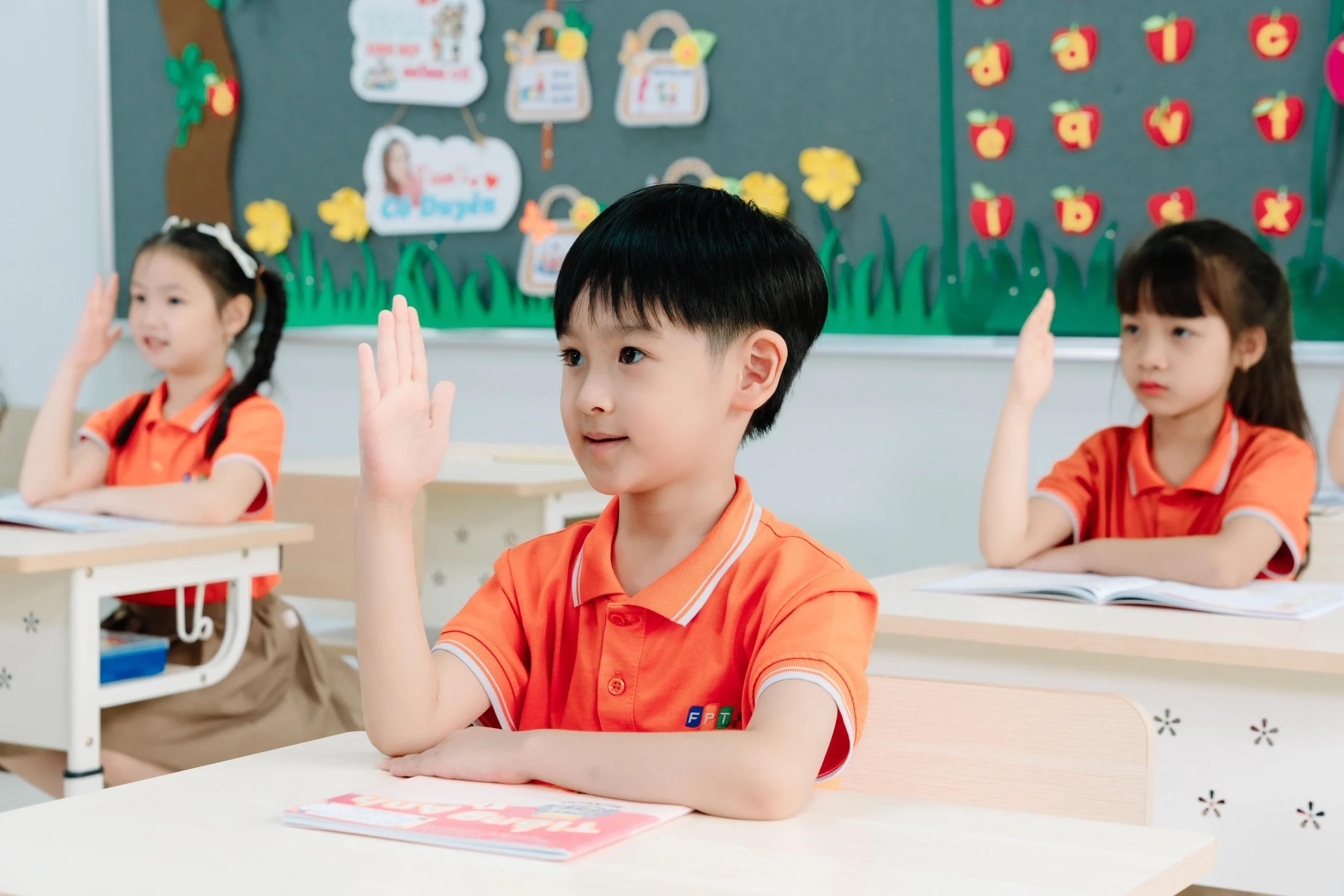 Giáo viên tiếng Anh Tiểu học FPT School Thanh Hóa gieo niềm yêu tiếng Anh từ những giờ học đầy hứng khởi - FPT Education Học sinh Tiểu học FPT School Thanh Hoá hào hứng học tiếng Anh