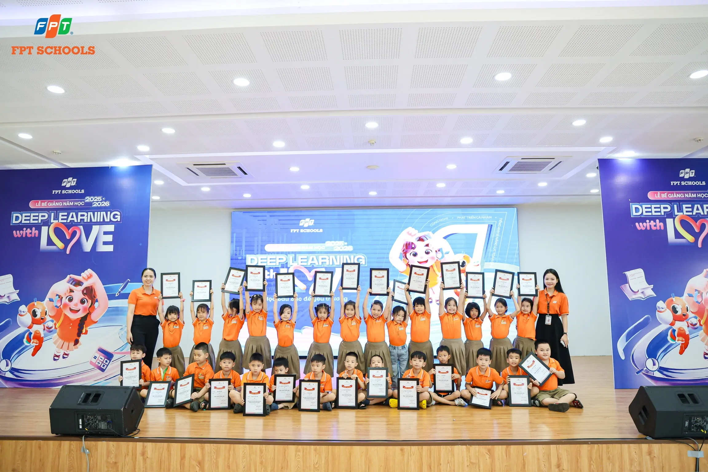 “Dữ liệu nhỏ – yêu thương lớn” trong hành trình chăm sóc học sinh bán trú nhờ ứng dụng AI - FPT Education “Dữ liệu nhỏ – yêu thương lớn” trong hành trình chăm sóc học sinh bán trú nhờ ứng dụng AI | FPT Schools