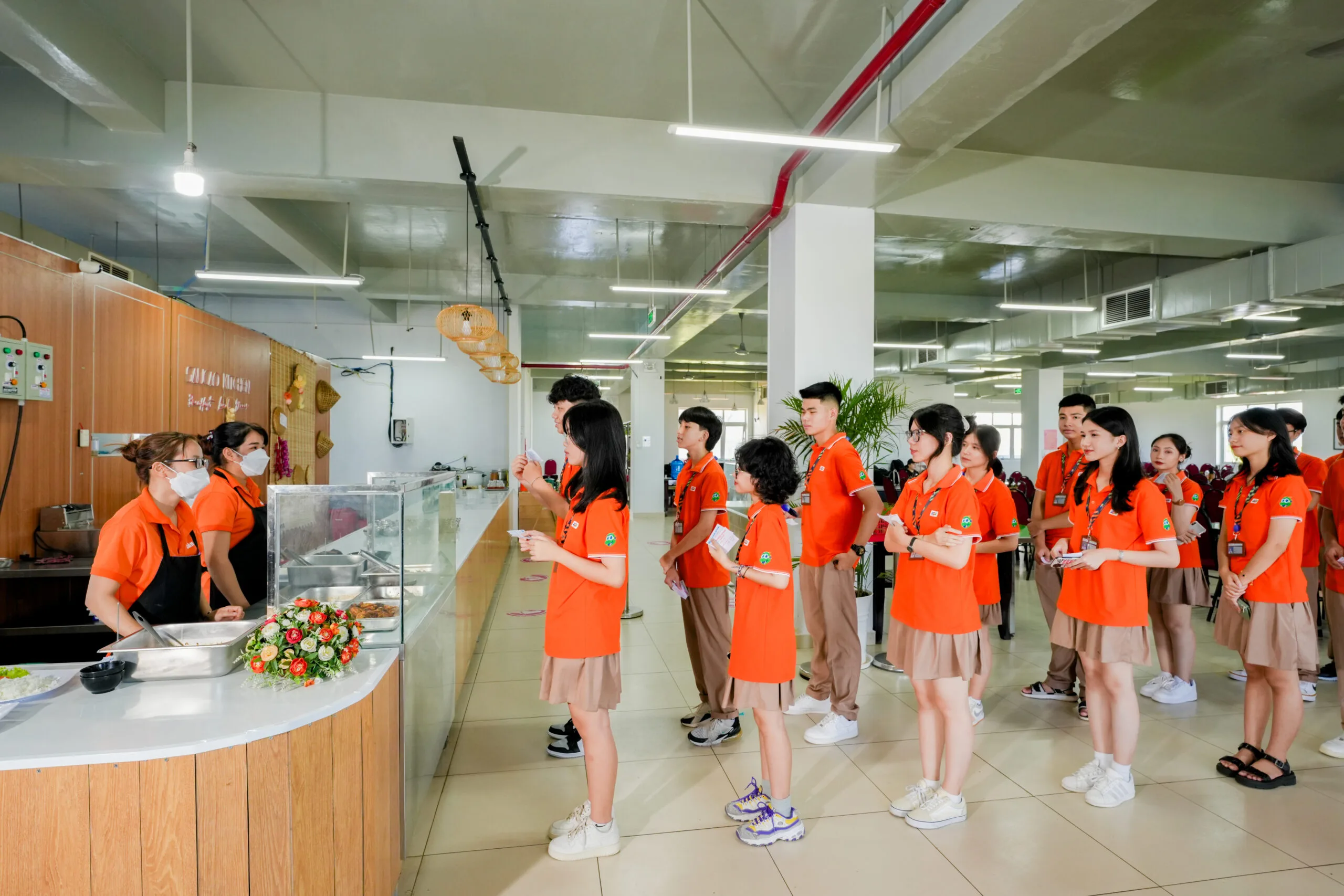 Bếp ăn trường học