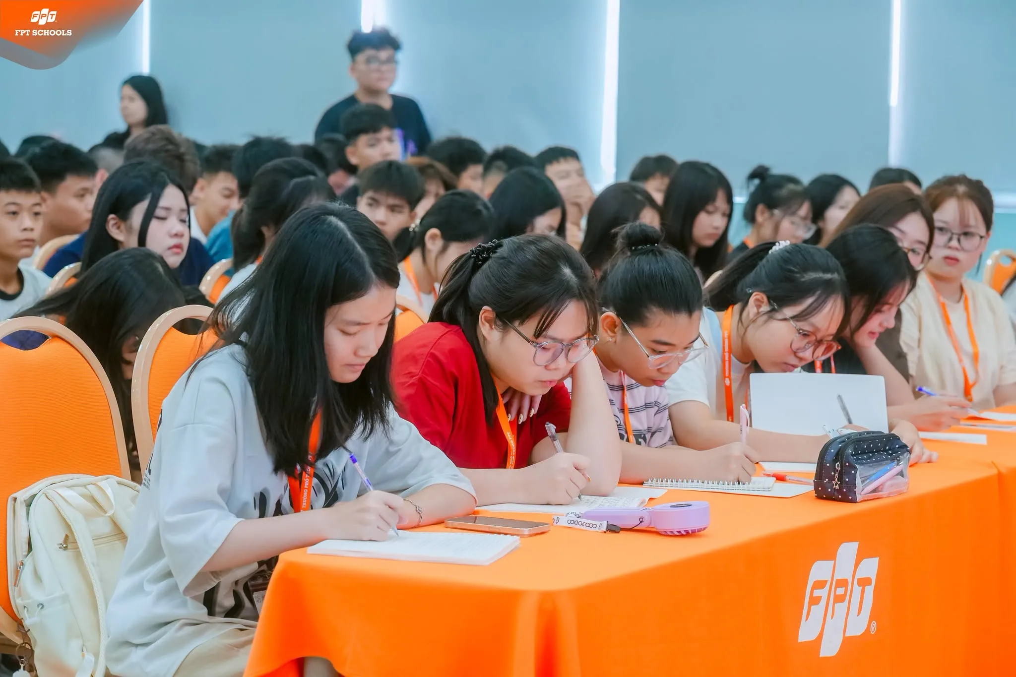 WORKSHOP “KỸ NĂNG THÍCH NGHI TRONG MÔI TRƯỜNG NỘI TRÚ” - HÀNH TRANG ĐỂ HỌC SINH KHỐI 10 LÀM QUEN VỚI CUỘC SỐNG MỚI | FPT Schools