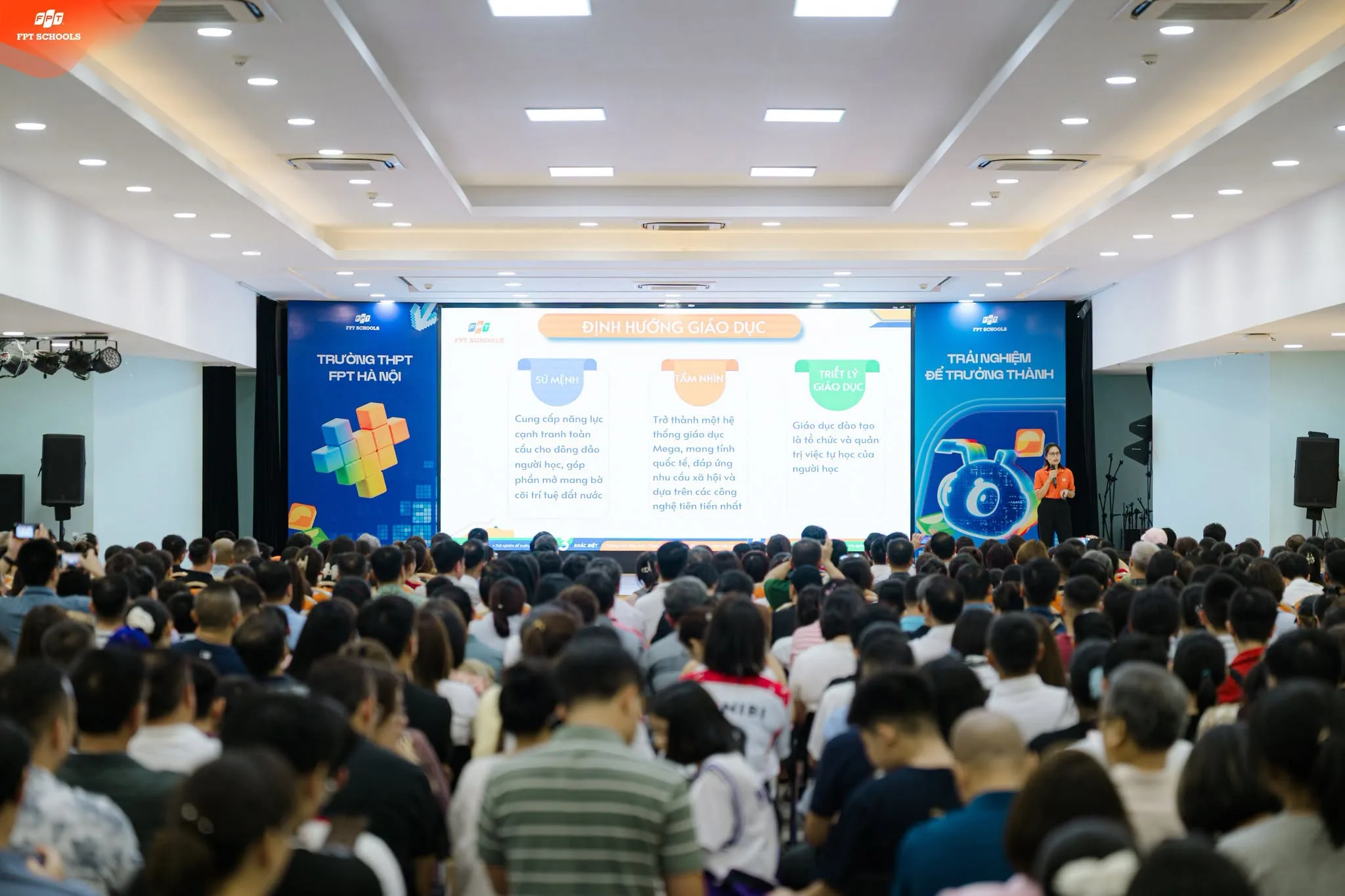 Chương trình giao lưu giữa Nhà trường & Cha mẹ học sinh Khối 10: Đồng hành cùng FSchoolers trên chặng đường mới | FPT Schools