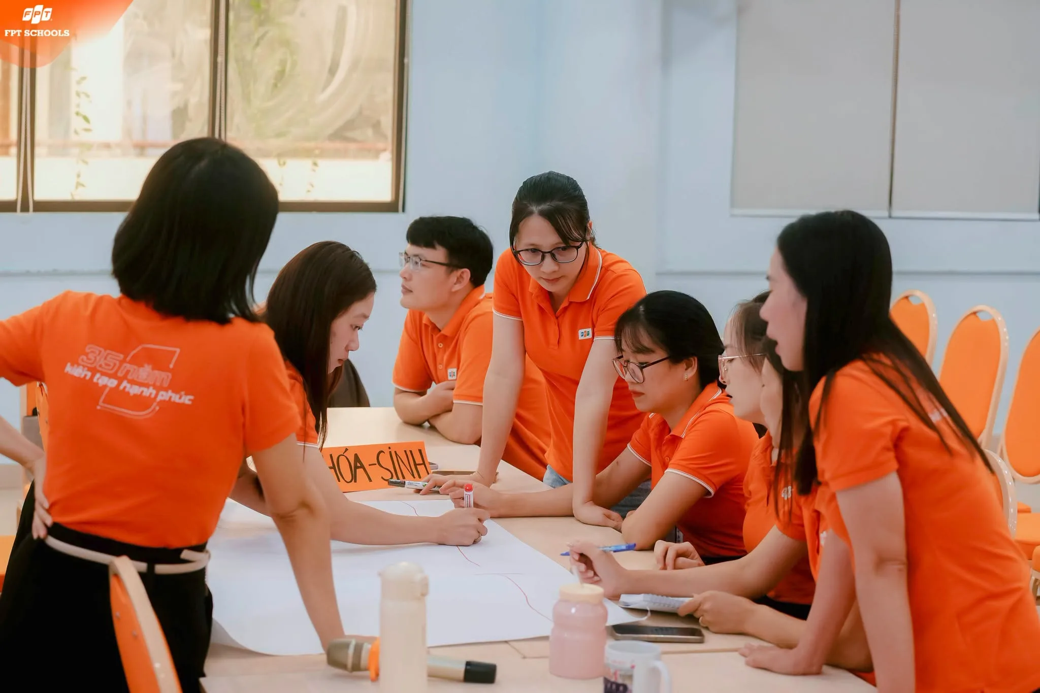 Đổi mới sinh hoạt chuyên môn tại Trường THPT FPT: Tích hợp năng lực số và AI trong dạy học | FPT Schools