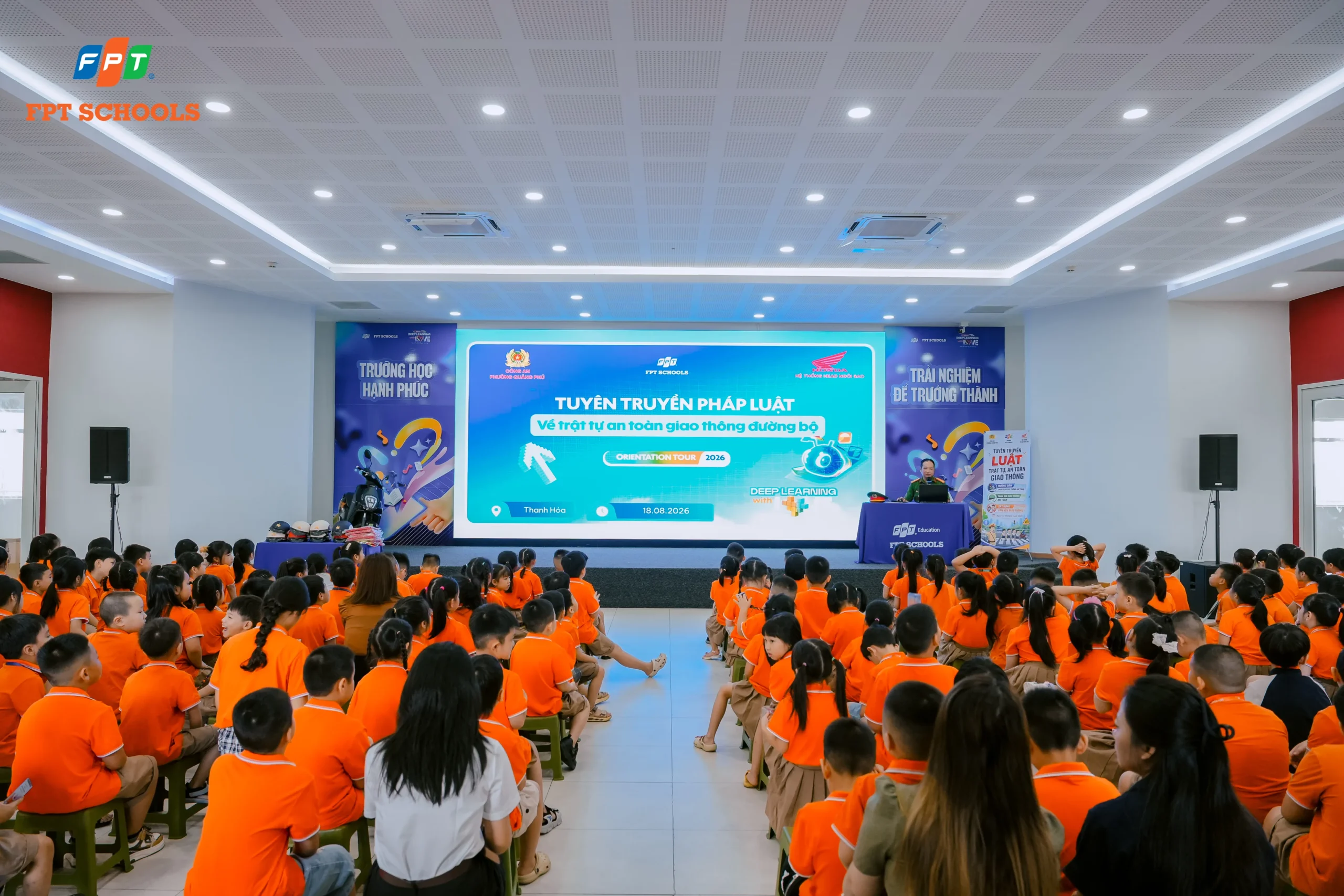 FPT School Thanh Hoá tuyên truyền an toàn giao thông cho học sinh toàn trường