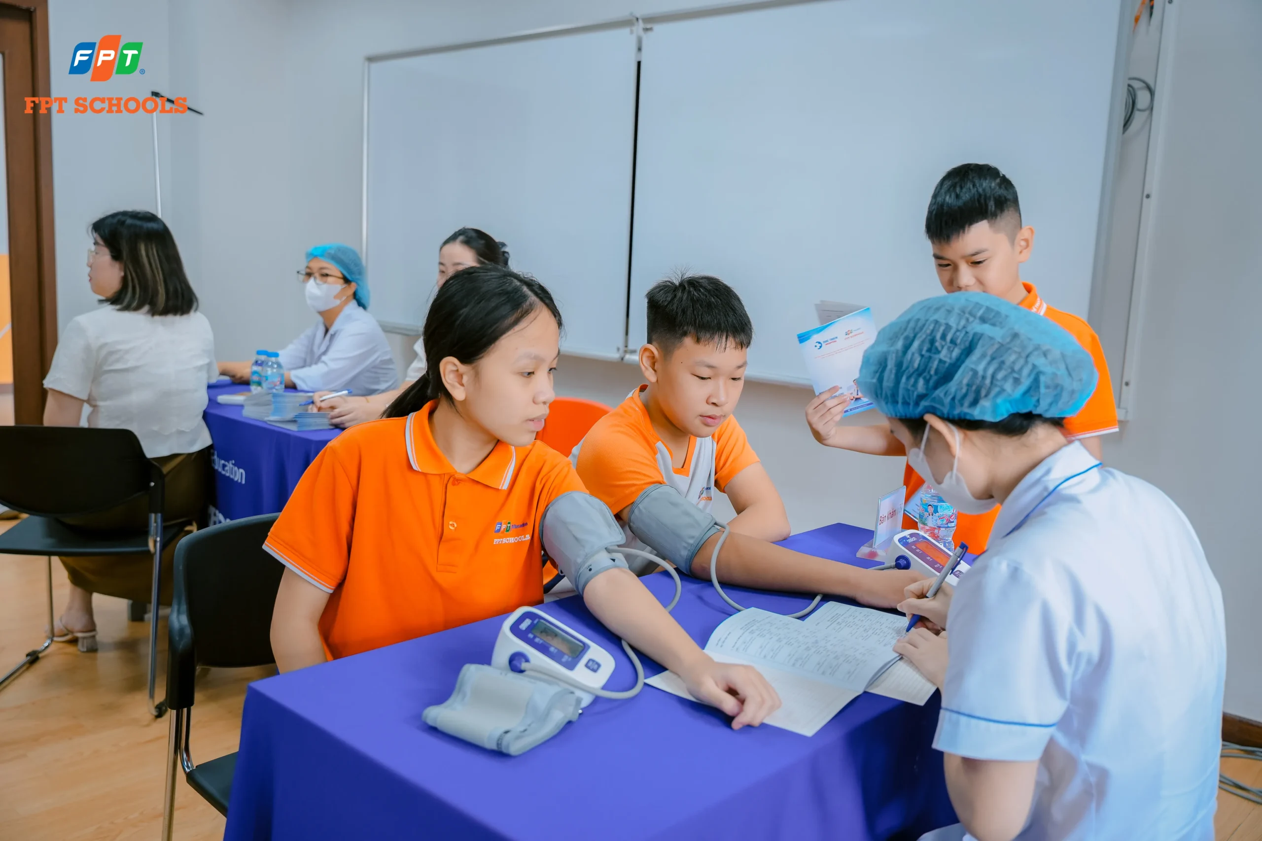 Khám sức khoẻ cho học sinh FPT School Thanh Hoá