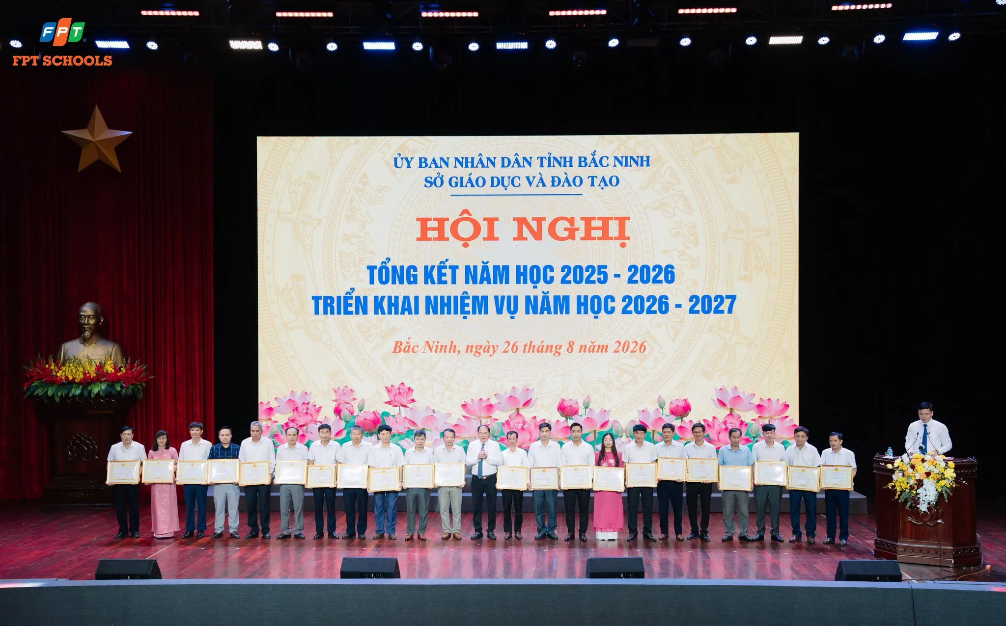 FPT School Bắc Giang nhận Cờ thi đua của UBND tỉnh năm học 2025–2026 | FPT Schools