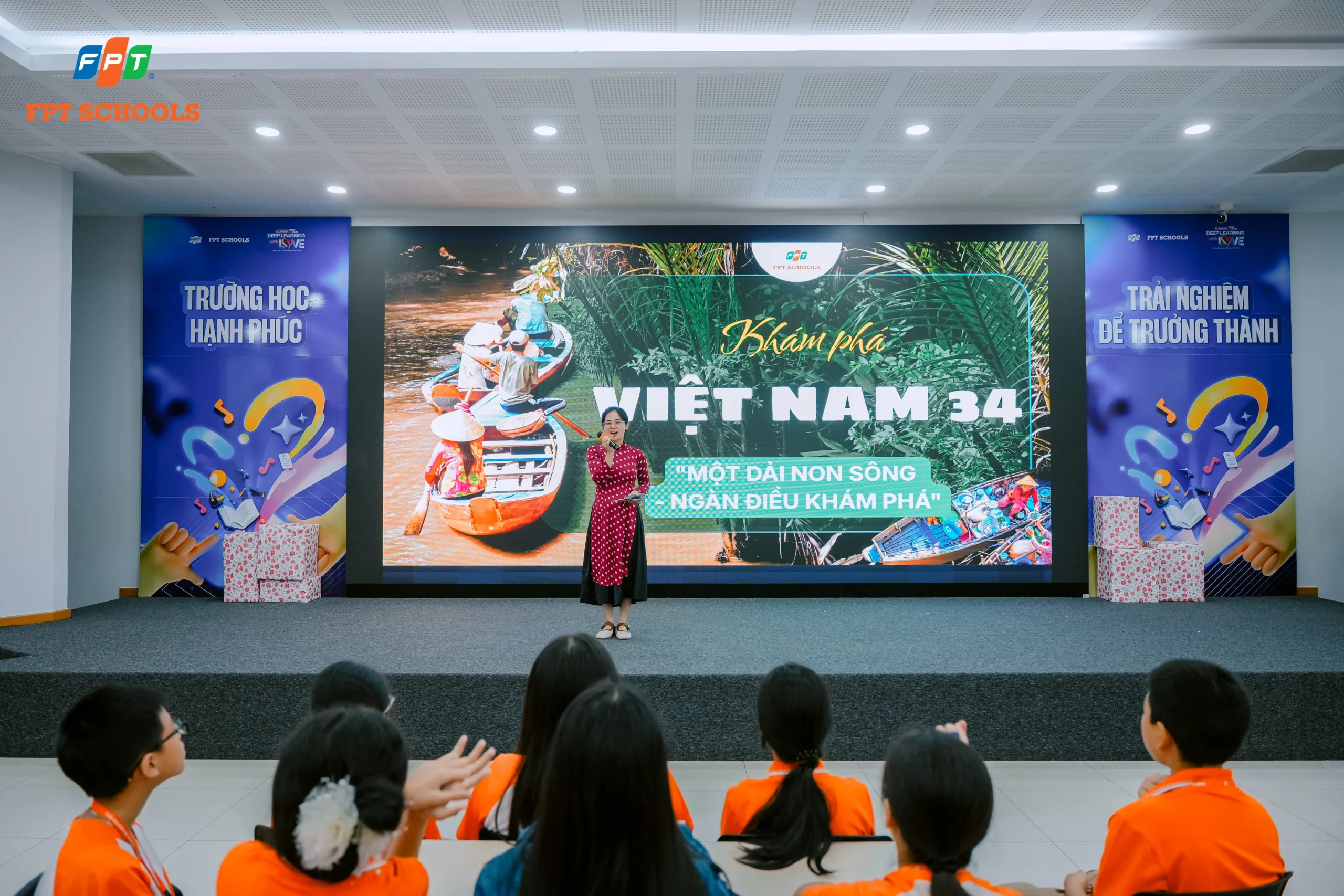 Học sinh THCS & THPT hào hứng khám phá 34 tỉnh thành của Việt Nam tại cuộc đua kỳ thú Việt Nam 34