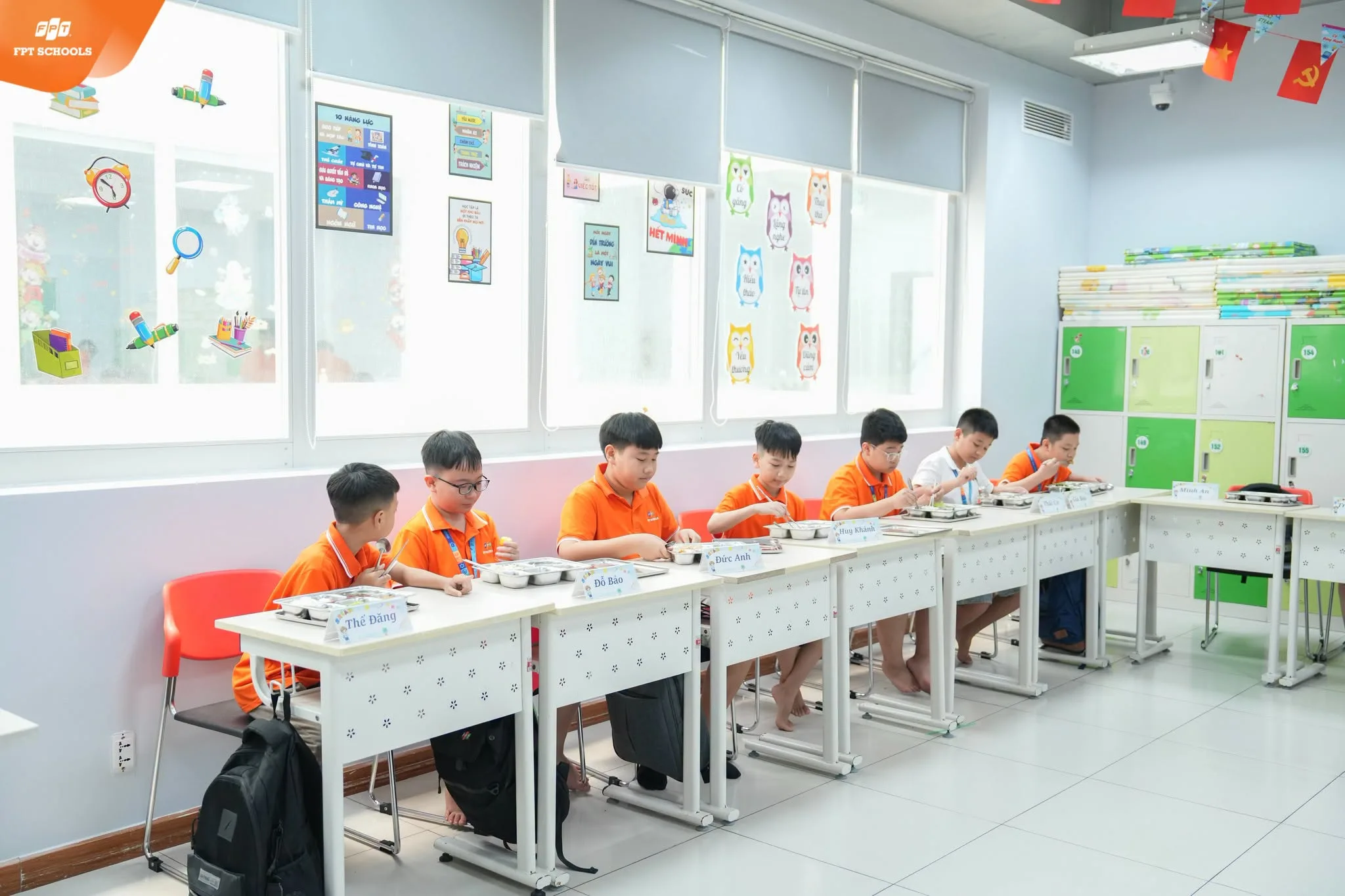 Bữa cơm bán trú đầu tiên Back to School 2026 tại FPT School Hải Phòng | FPT Schools