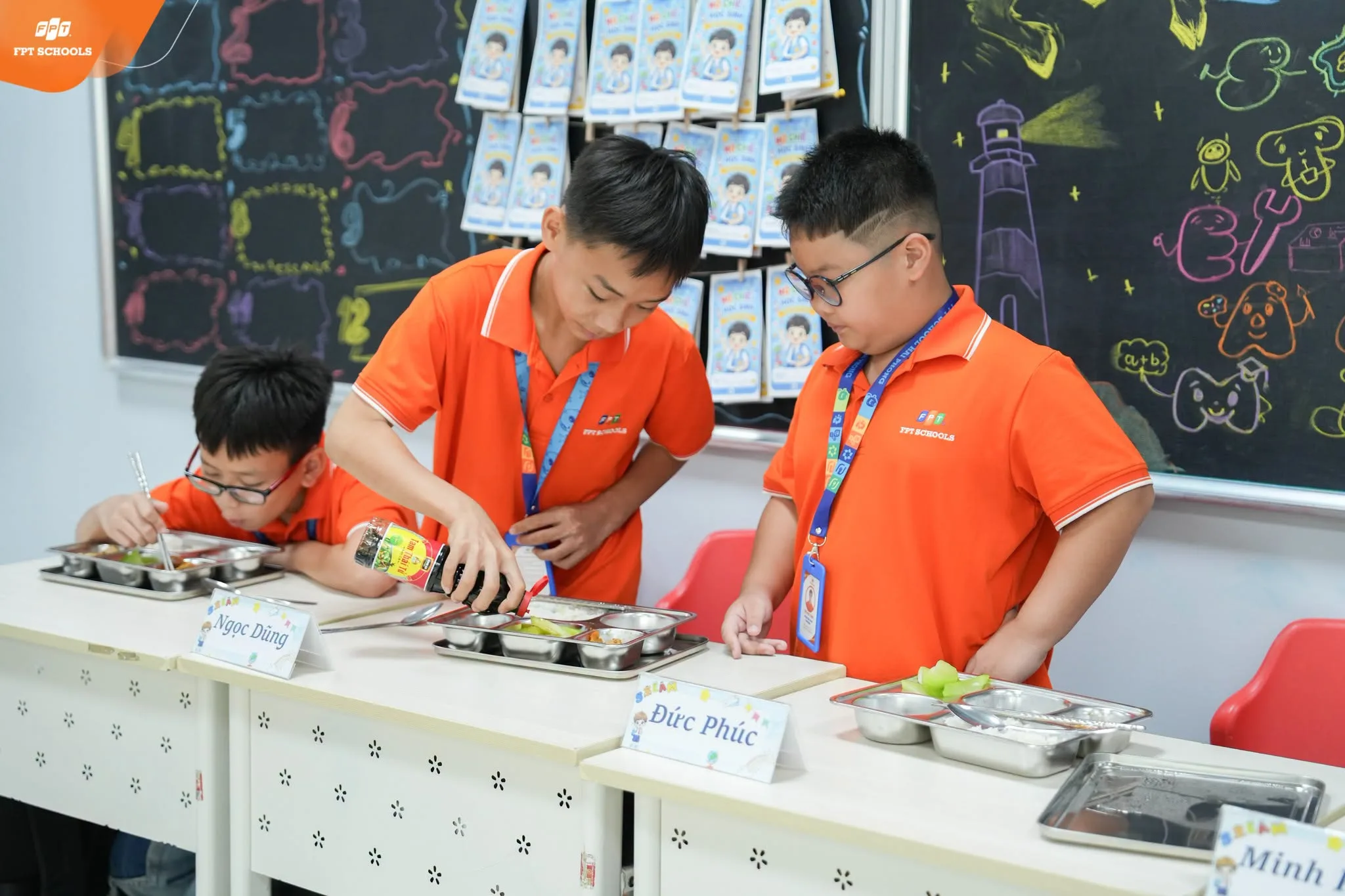 Bữa cơm bán trú đầu tiên Back to School 2026 tại FPT School Hải Phòng | FPT Schools