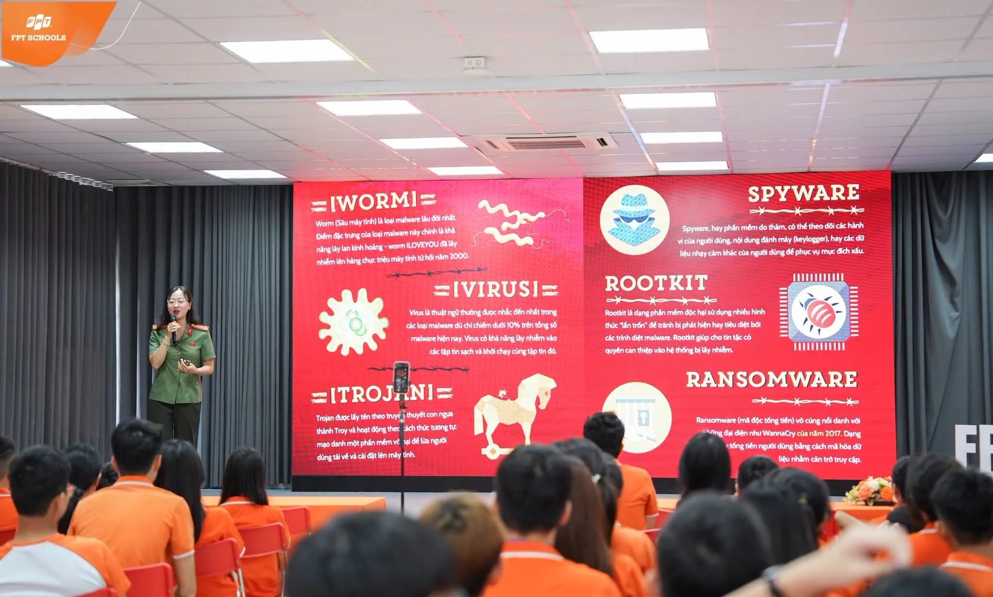 An toàn trên không gian mạng: FPT School Hải Phòng trang bị “lá chắn số” cho học sinh - FPT Education Diễn giả chia sẻ nội dung An toàn không gian mạng