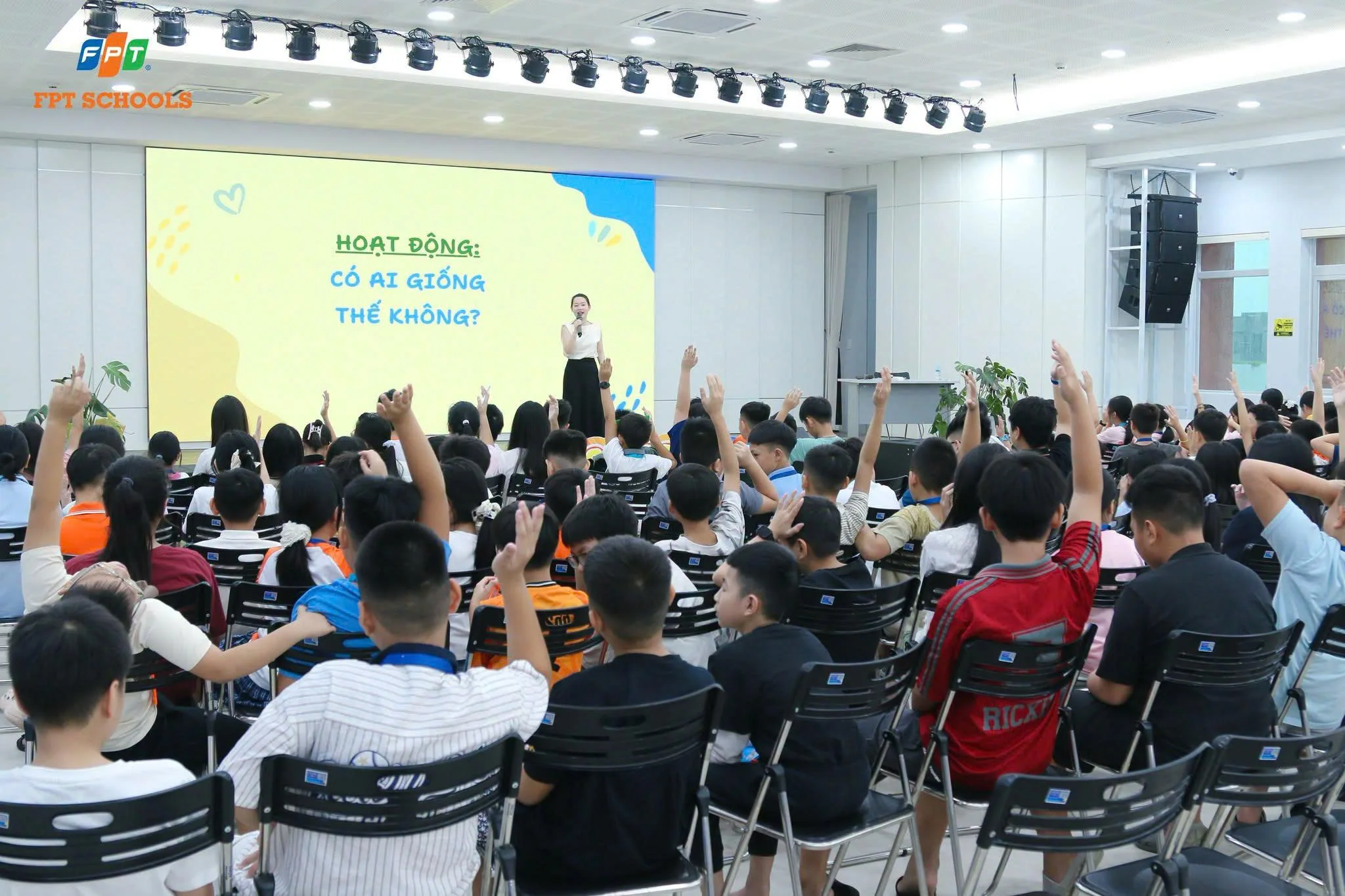 Học sinh FPT School Vinh sôi nổi tham gia các hoạt động trong tuần định hướng đầu tiên | FPT Schools