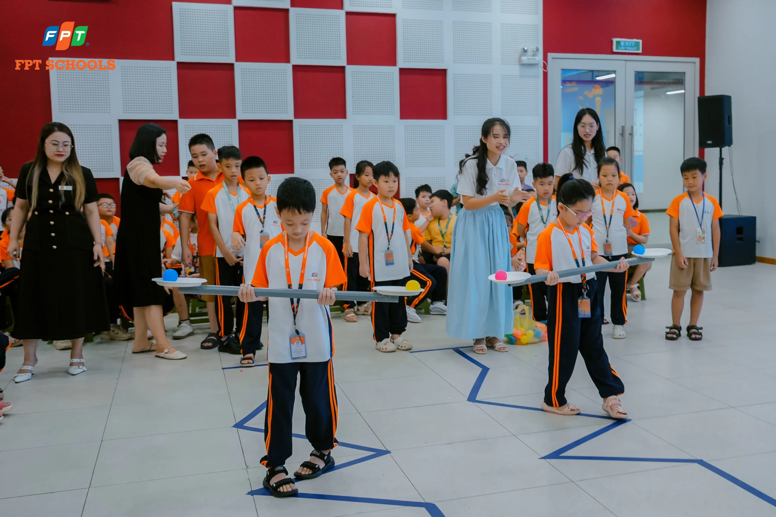 Học sinh Tiểu học FPT School Thanh Hoá chinh phục thử thách STEM