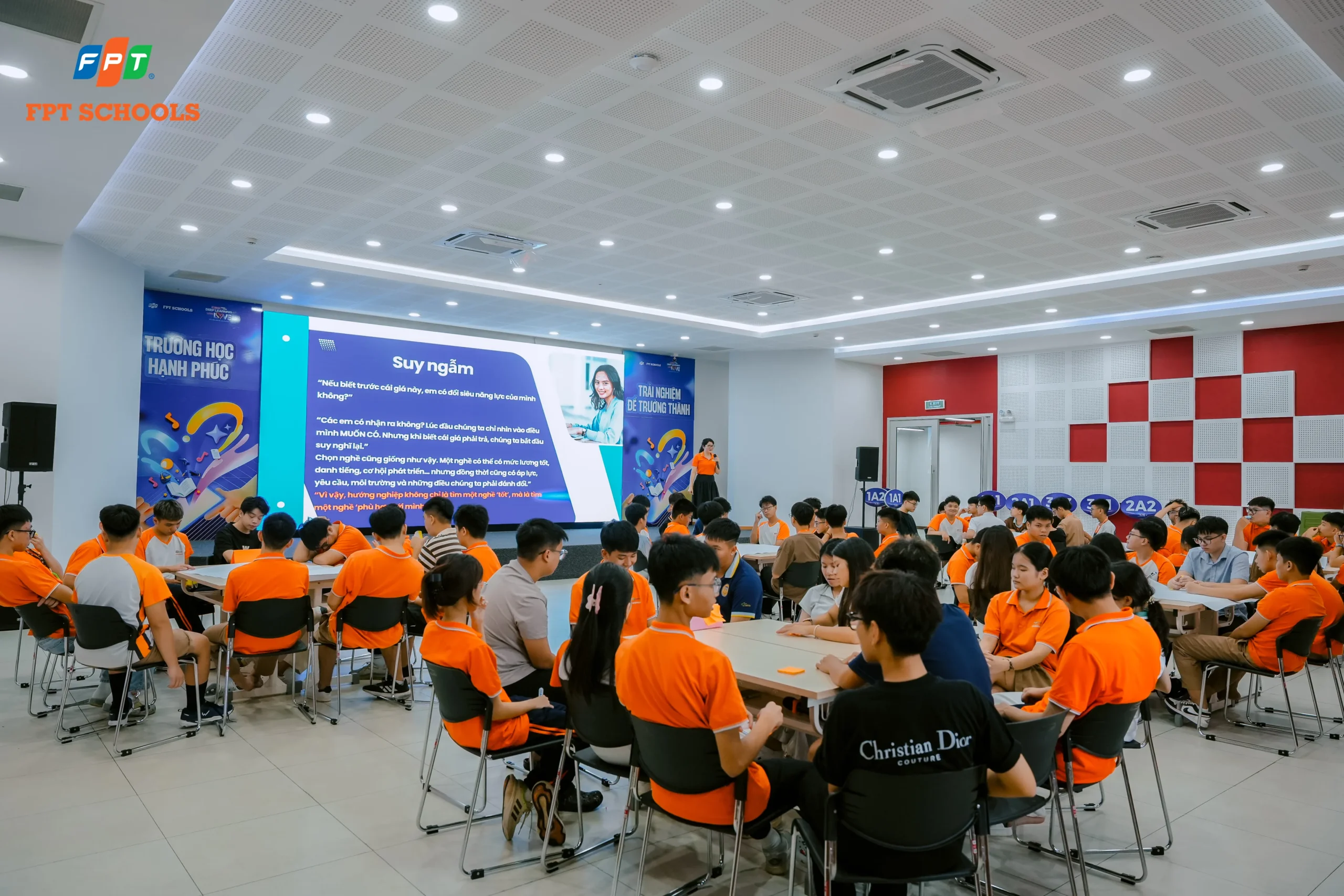 Học sinh THPT tham gia workshop định hướng nghề nghiệp