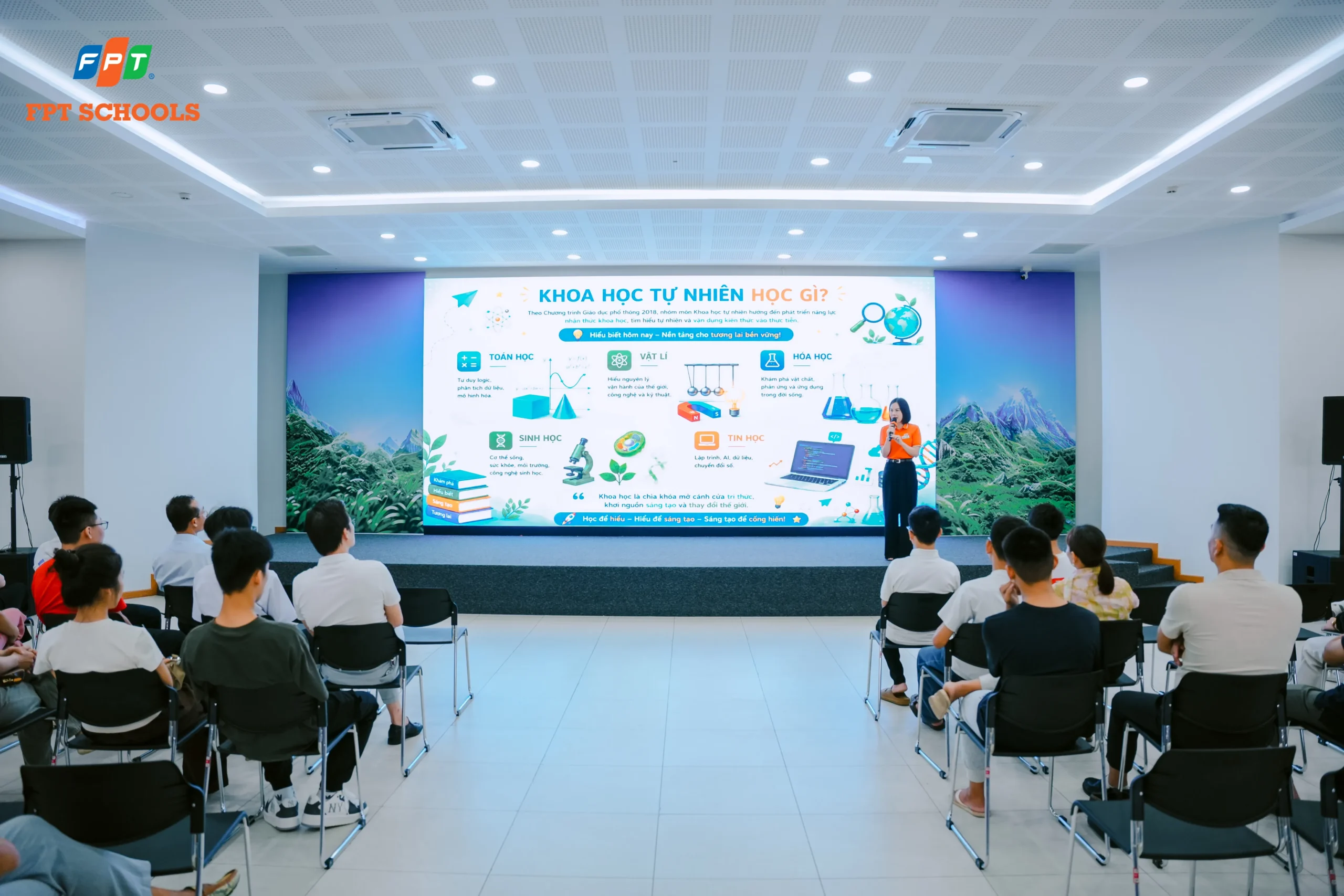 FPT School Thanh Hóa tổ chức Talkshow “Định hướng học tập & Lựa chọn tổ hợp môn” | FPT Schools