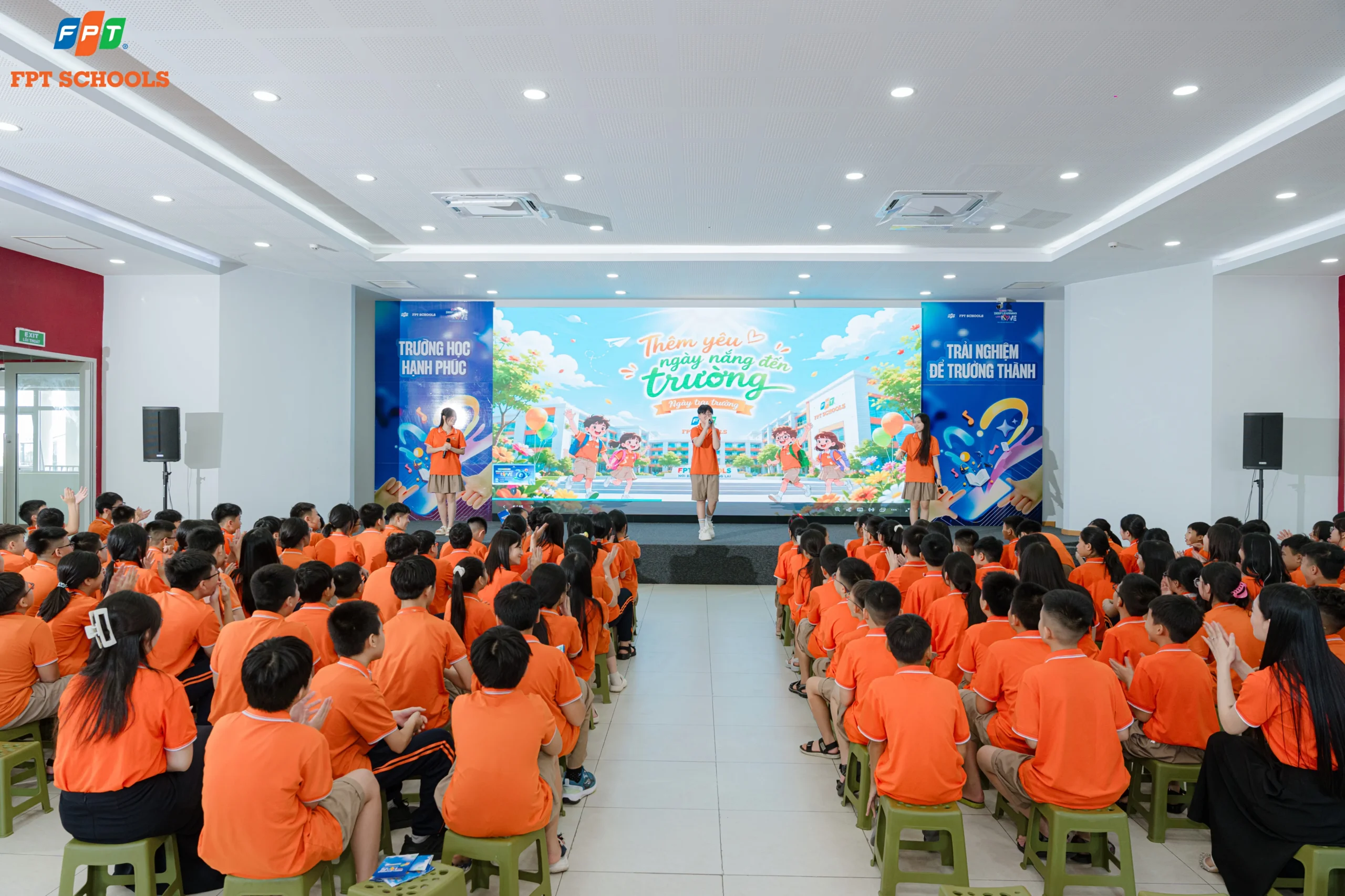 FPT School Thanh Hóa rực rỡ sắc cam, rộn ràng ngày tựu trường | FPT Schools