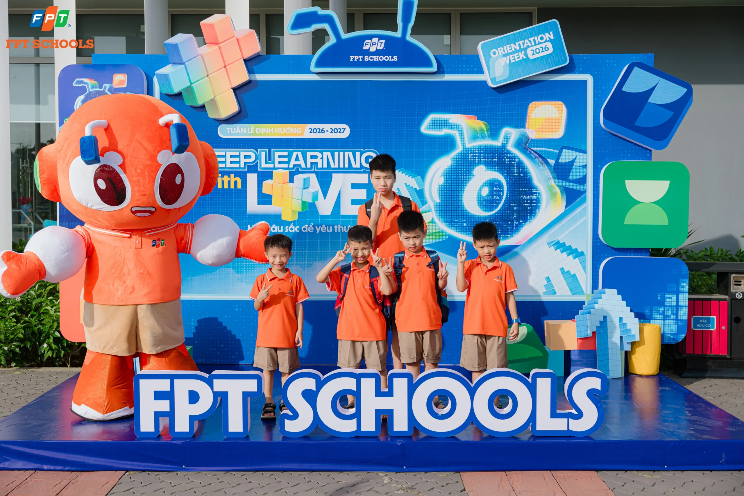 FPT School Thanh Hóa rực rỡ sắc cam, rộn ràng ngày tựu trường | FPT Schools