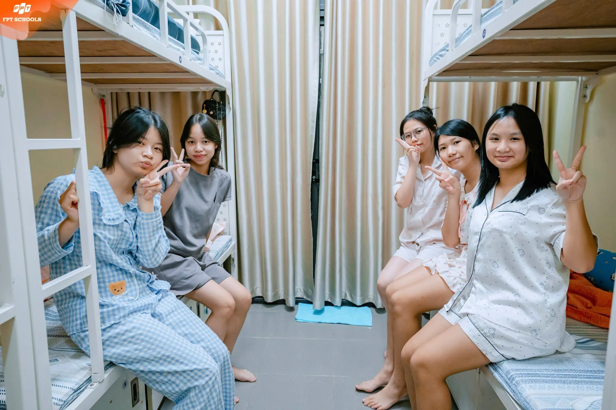 Trường nội trú cấp 3 là gì và chọn thế nào cho con | FPT Schools