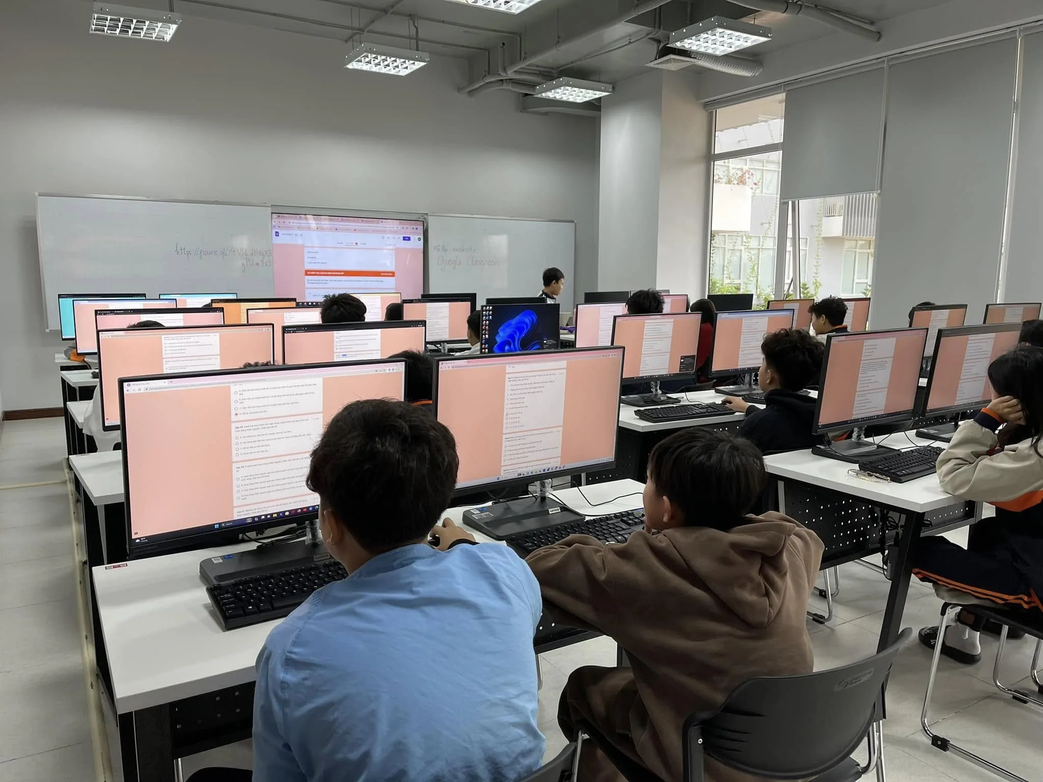 he-thong-truong-pho-thong-FPT-School