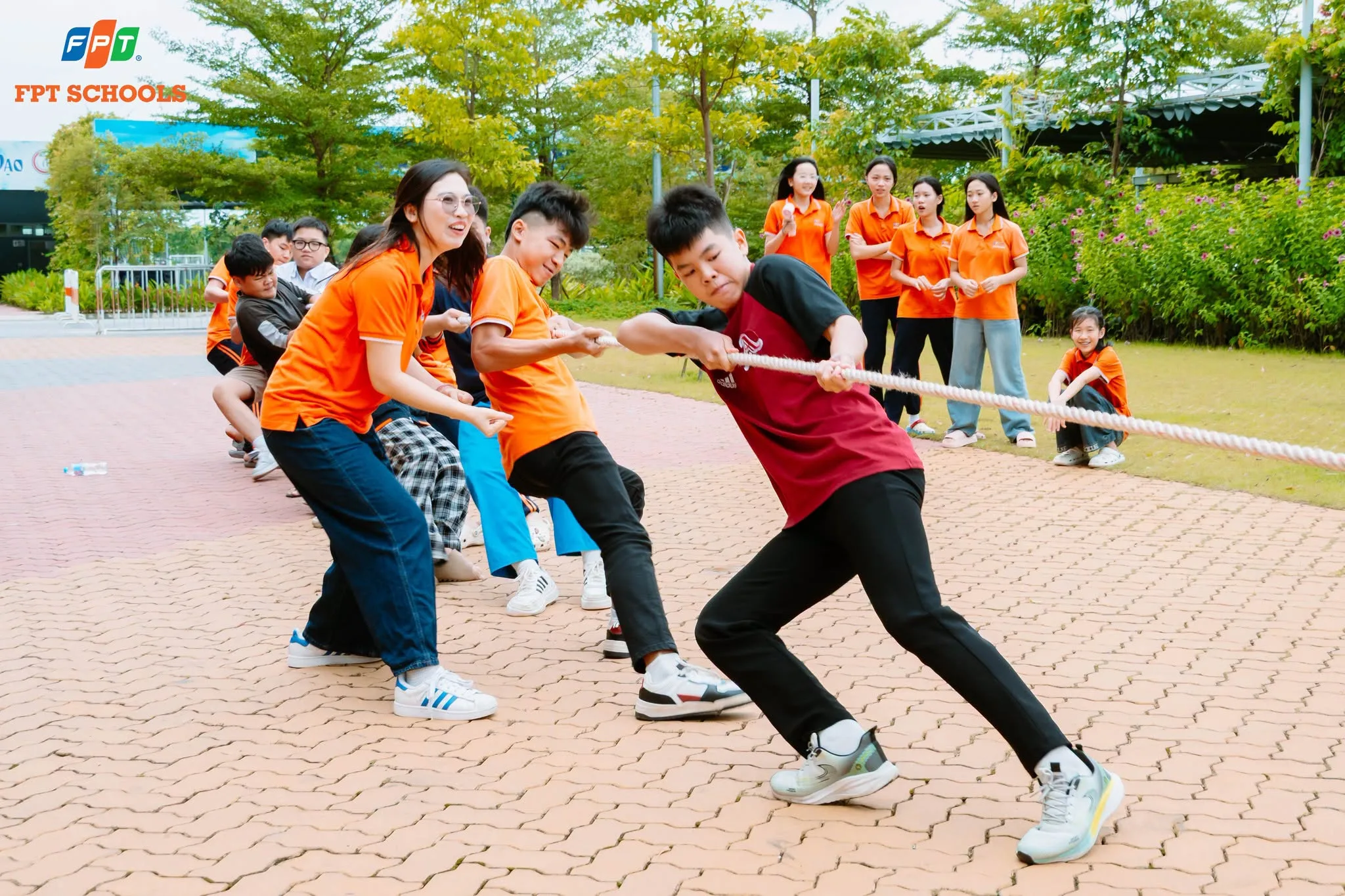 HANALYMPIC 2026: Bùng nổ sức mạnh và tinh thần đồng đội tại nội dung Kéo co - FPT Education HANALYMPIC 2026: Bùng nổ sức mạnh và tinh thần đồng đội tại nội dung Kéo co | FPT Schools