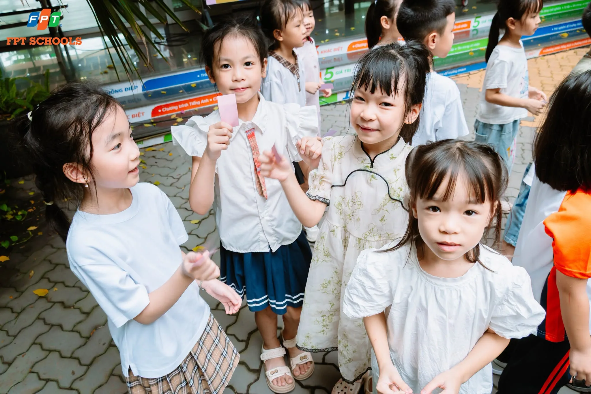 Kết nối tích cực – Cùng học sinh tạo nên “Chiếc bánh tình bạn” diệu kỳ tại FPT School Hà Nam | FPT Schools