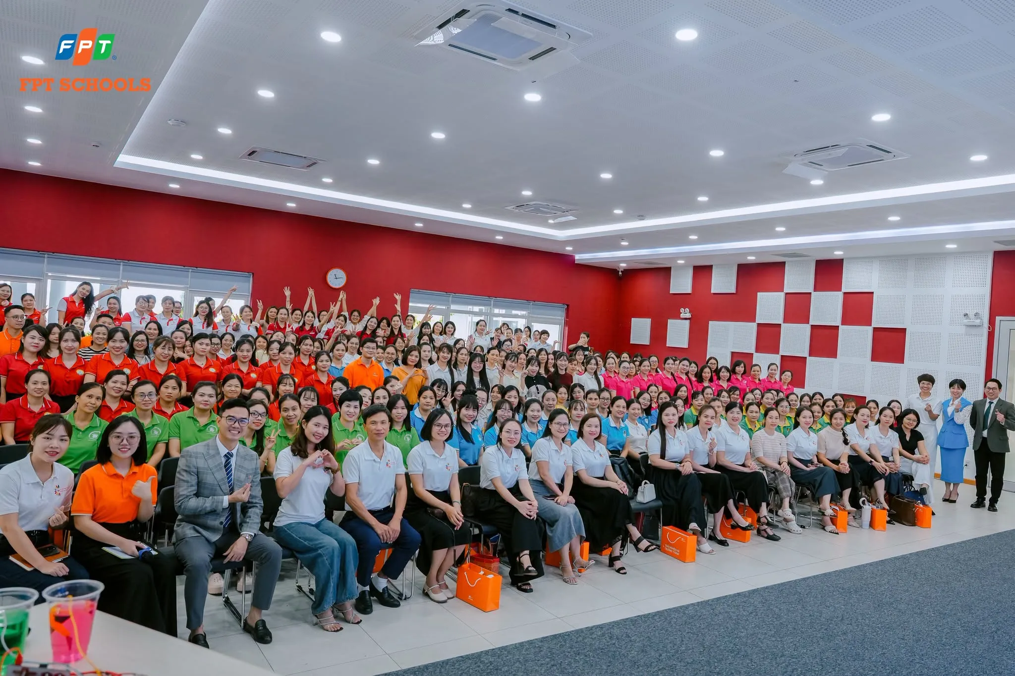 Hơn 250 giáo viên mầm non tham gia tập huấn chuyên đề ứng dụng AI trong giáo dục