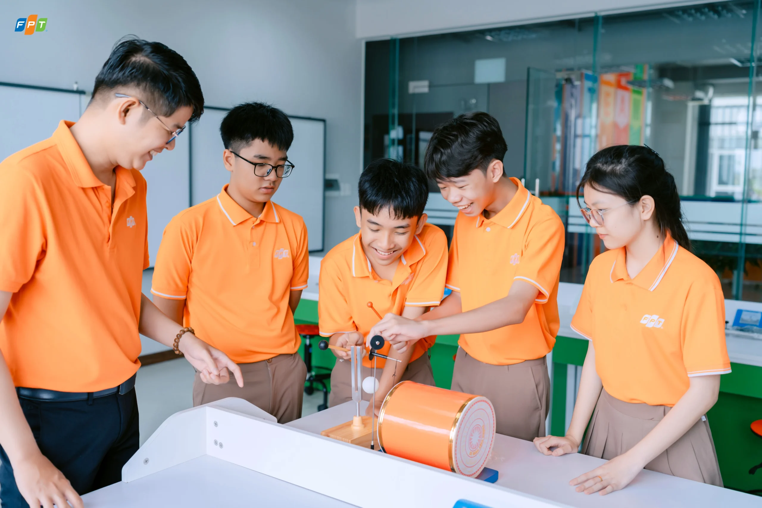he-thong-truong-pho-thong-FPT-School