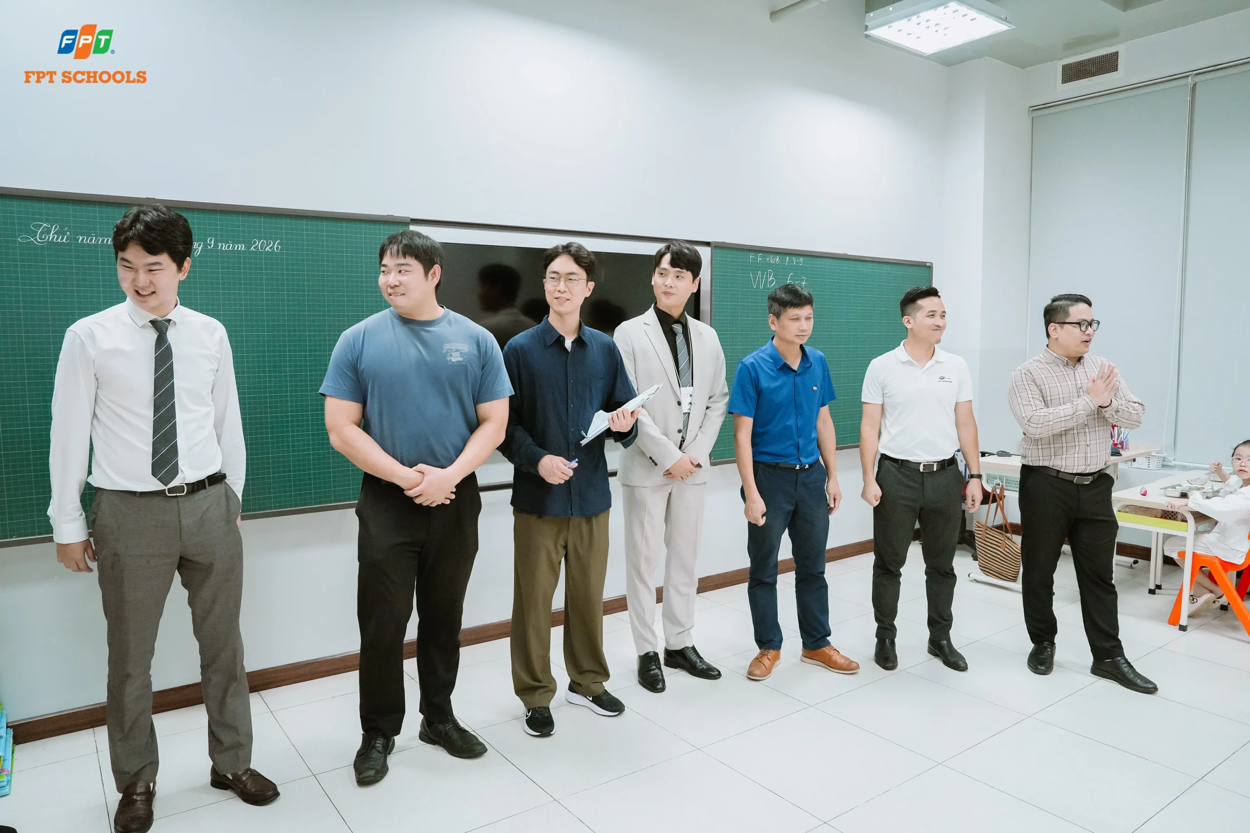 Tập đoàn OurHome Hàn Quốc trực tiếp kiểm tra chất lượng bếp ăn bán trú tại FPT School Hà Nam | FPT Schools