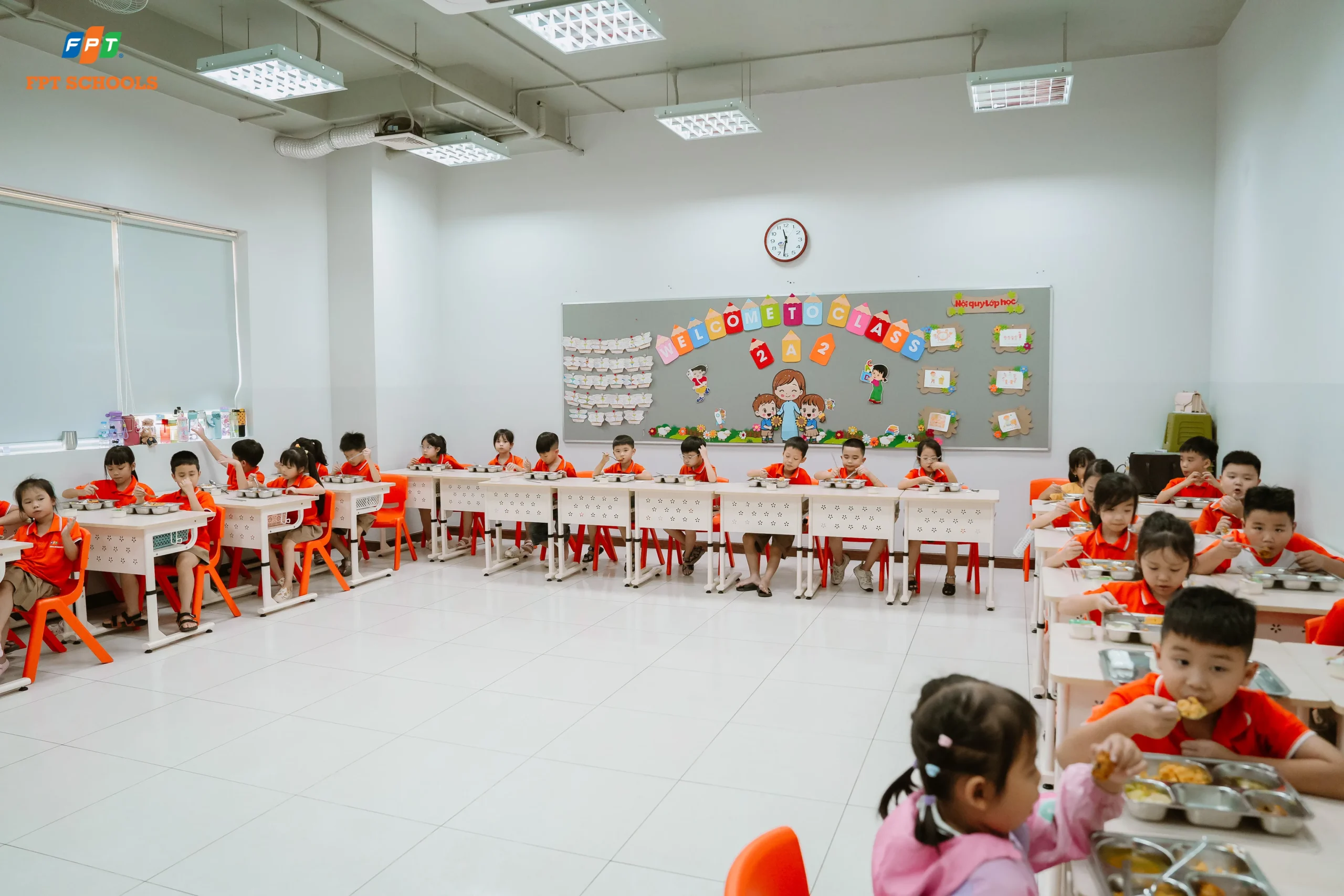 Bữa ăn bán trú tại FPT School Hà Nam - Niềm vui giờ cơm của học sinh Tiểu học - FPT Education Bữa ăn bán trú tại FPT School Hà Nam - Niềm vui giờ cơm của học sinh Tiểu học | FPT Schools