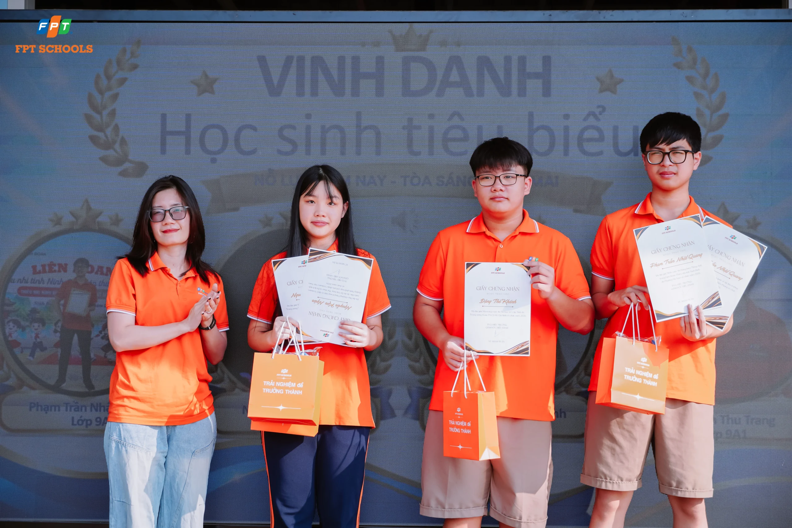Sinh hoạt đầu tuần Khối THCS tại FPT School Hà Nam: Lan tỏa điều tử tế, sẵn sàng đón Trung thu - FPT Education Vinh danh những học sinh nỗ lực và lan tỏa giá trị tốt đẹp tại buổi sinh hoạt đầu tuần khối THCS