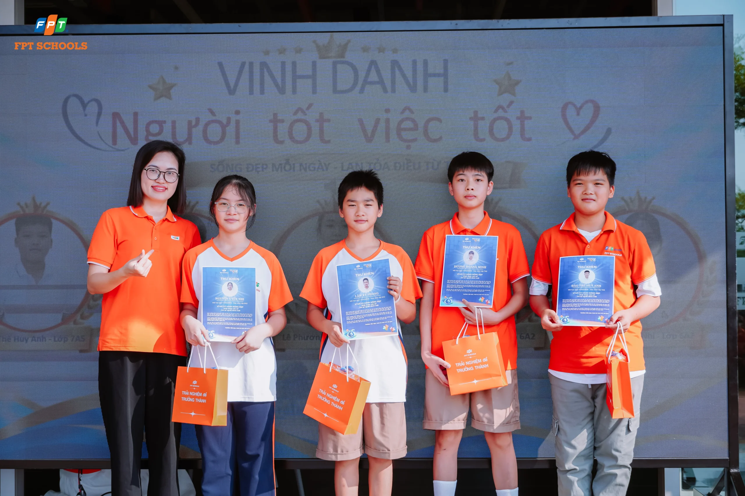Sinh hoạt đầu tuần Khối THCS tại FPT School Hà Nam: Lan tỏa điều tử tế, sẵn sàng đón Trung thu - FPT Education Sinh hoạt đầu tuần Khối THCS tại FPT School Hà Nam: Lan tỏa điều tử tế, sẵn sàng đón Trung thu | FPT Schools