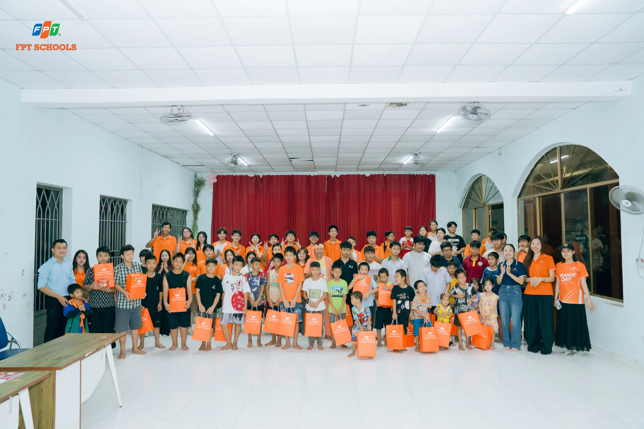 FPT School Millennia thăm Mái Ấm Long Hoa