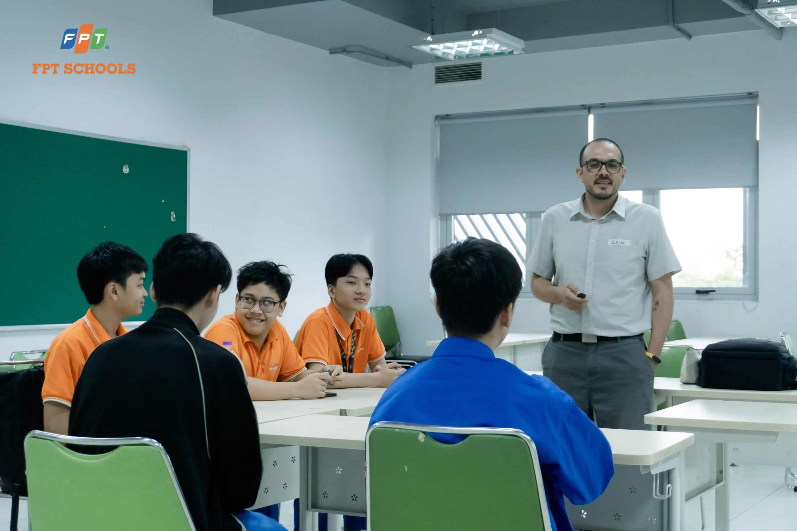 English Club THPT FPT Quy Nhơn với hoạt động học tiếng Anh qua trải nghiệm