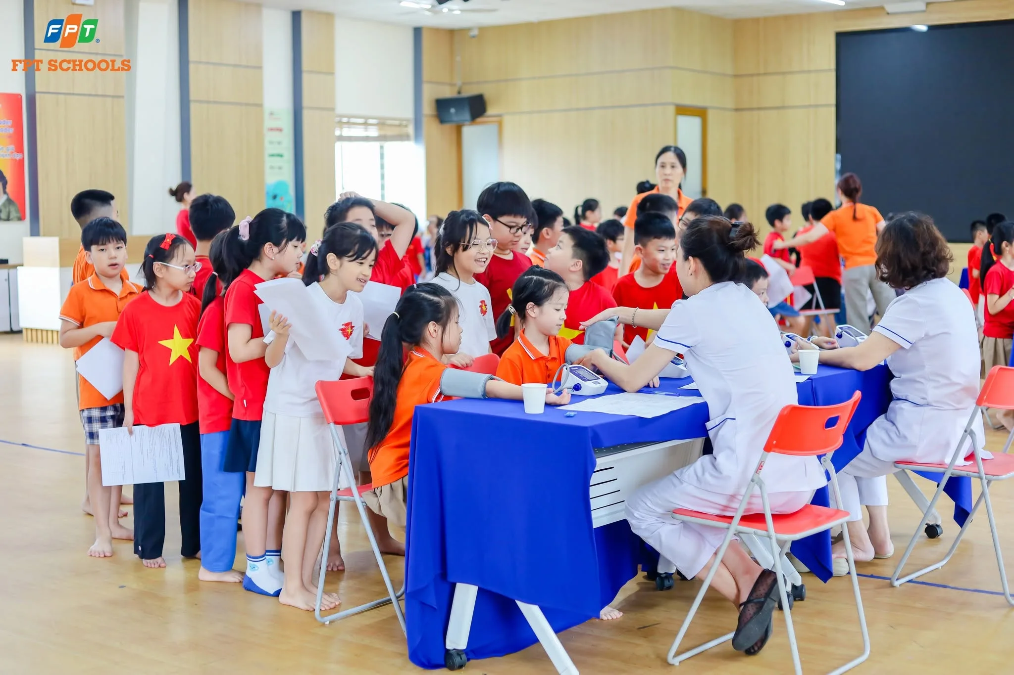FPT School Cầu Giấy khám sức khỏe đầu năm cho khối Tiểu học 