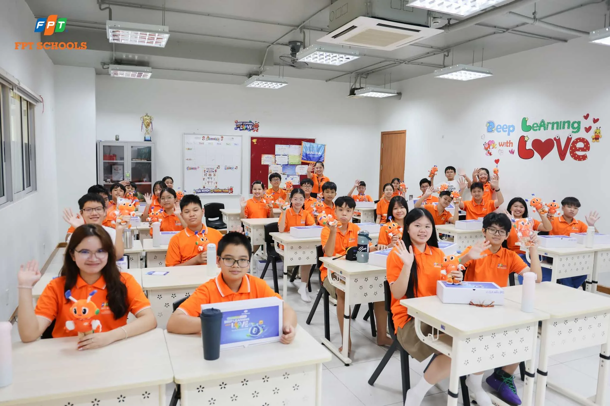 FPT School 1,2 Đà Nẵng Khai giảng năm học 2026–2027: “Deep Learning with Love” – mỗi hành trình lớn lên đều bắt đầu từ yêu thương! | FPT Schools