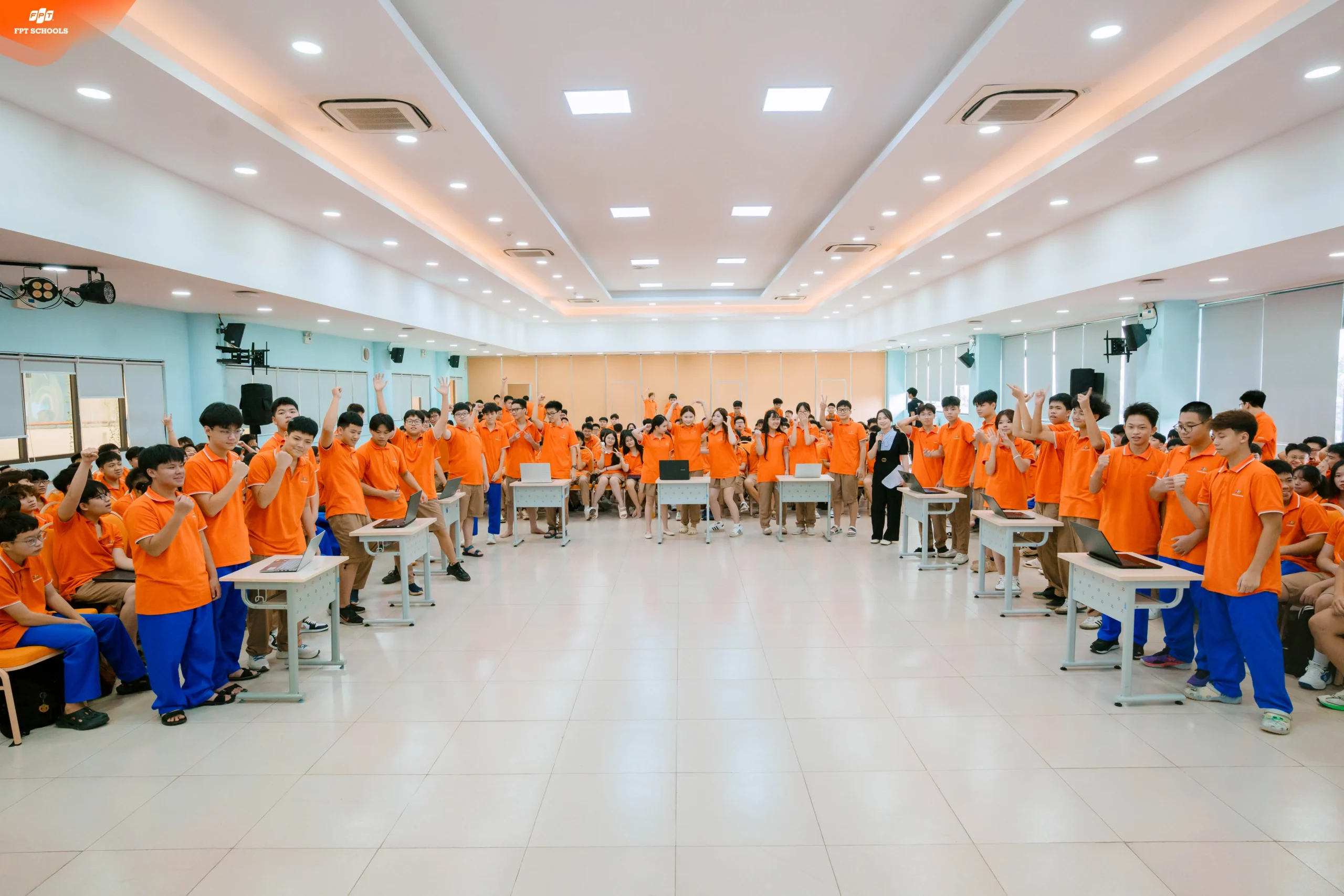 SÔI NỔI CHUỖI HOẠT ĐỘNG HƯỚNG NGHIỆP DÀNH CHO FSCHOOLERS - FPT Education SÔI NỔI CHUỖI HOẠT ĐỘNG HƯỚNG NGHIỆP DÀNH CHO FSCHOOLERS | FPT Schools