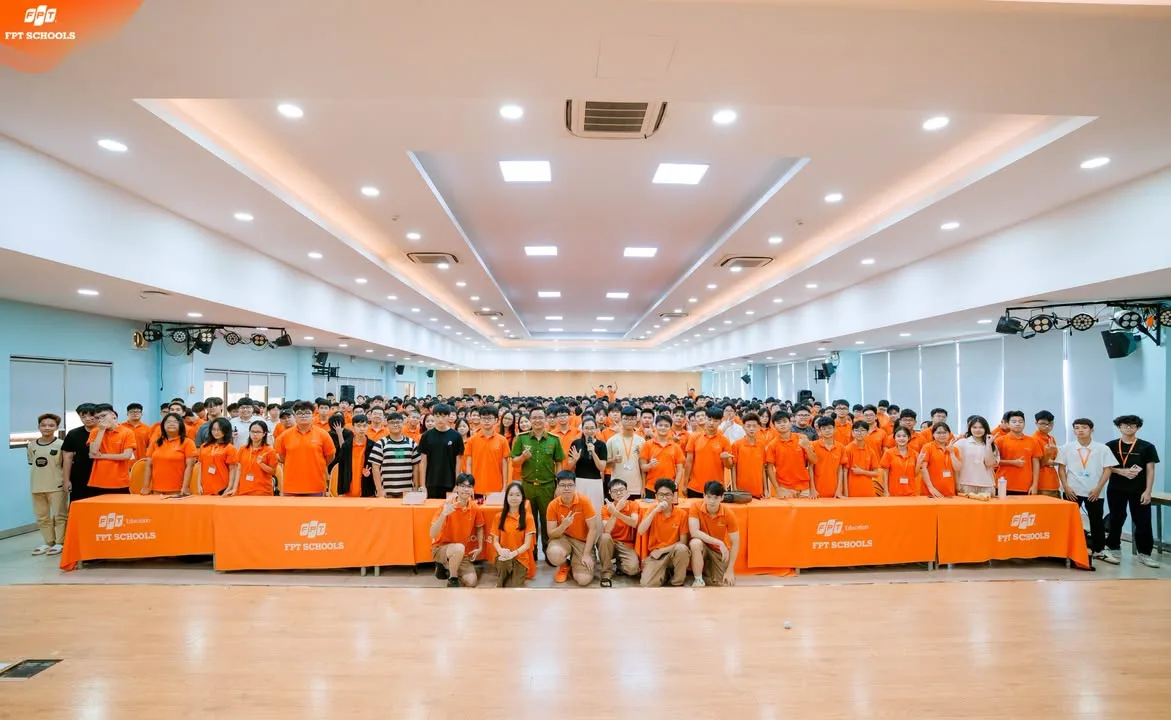 TRANG BỊ KIẾN THỨC NHẬN DIỆN VÀ PHÒNG NGỪA MA TÚY CHO HỌC SINH TRƯỜNG THPT FPT HÀ NỘI | FPT Schools