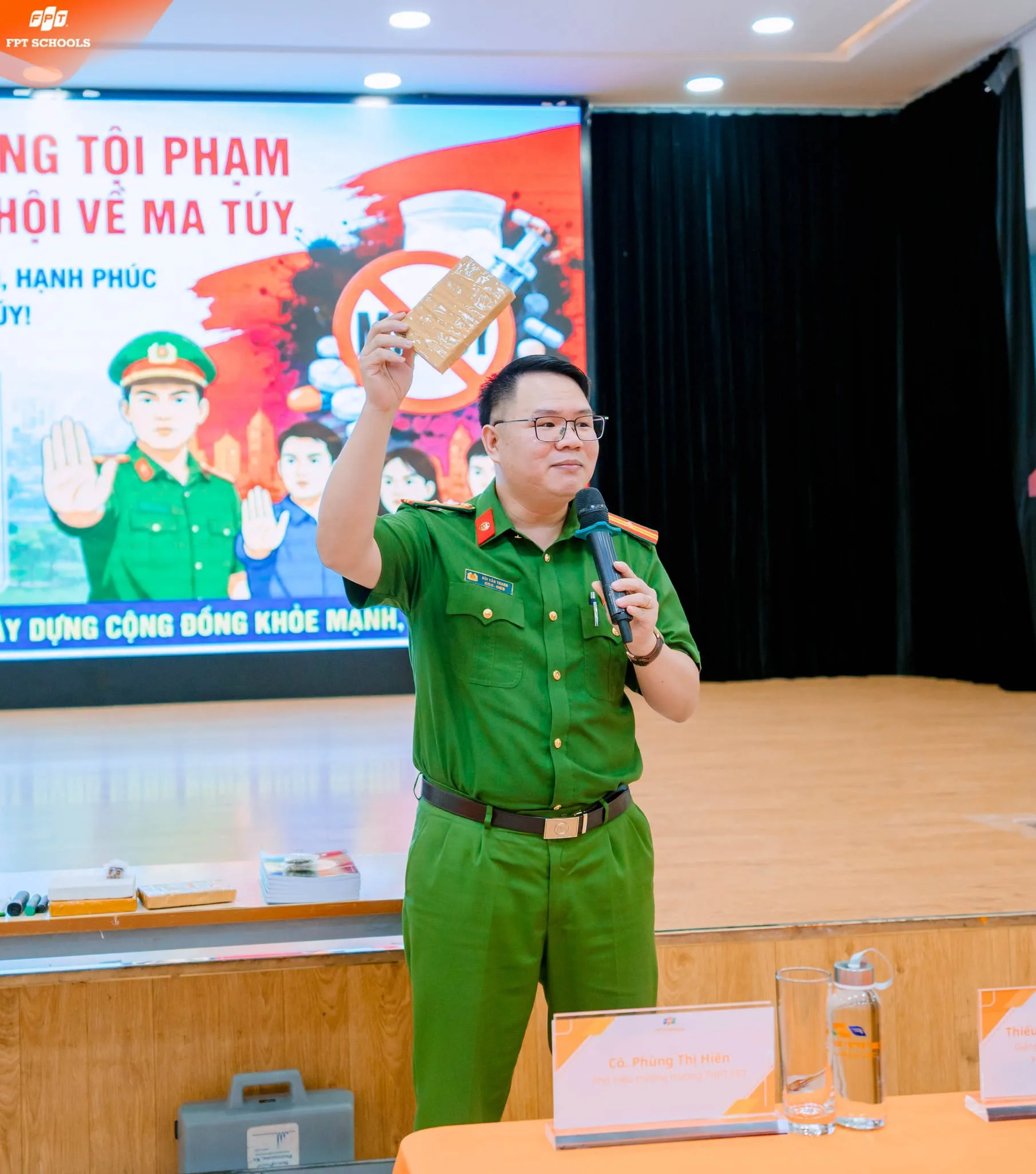 TRANG BỊ KIẾN THỨC NHẬN DIỆN VÀ PHÒNG NGỪA MA TÚY CHO HỌC SINH TRƯỜNG THPT FPT | FPT Schools