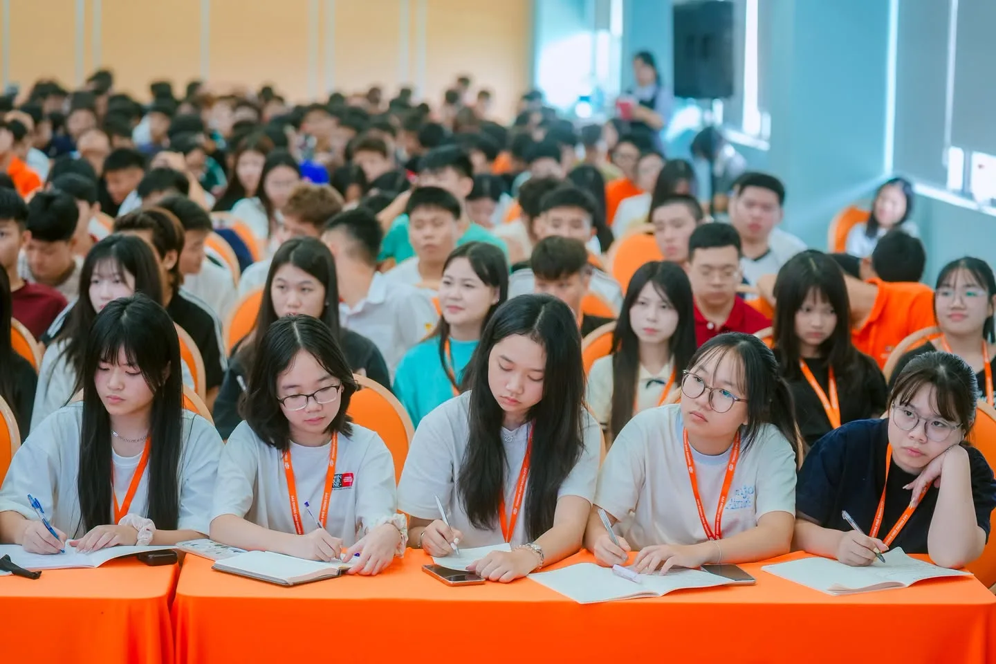 FSCHOOLERS KHÓA 14 “NHẬP MÔN” NỘI QUY - QUY CHẾ, LÀM QUEN NẾP SỐNG NỘI TRÚ TẠI NGÔI NHÀ MỚI | FPT Schools