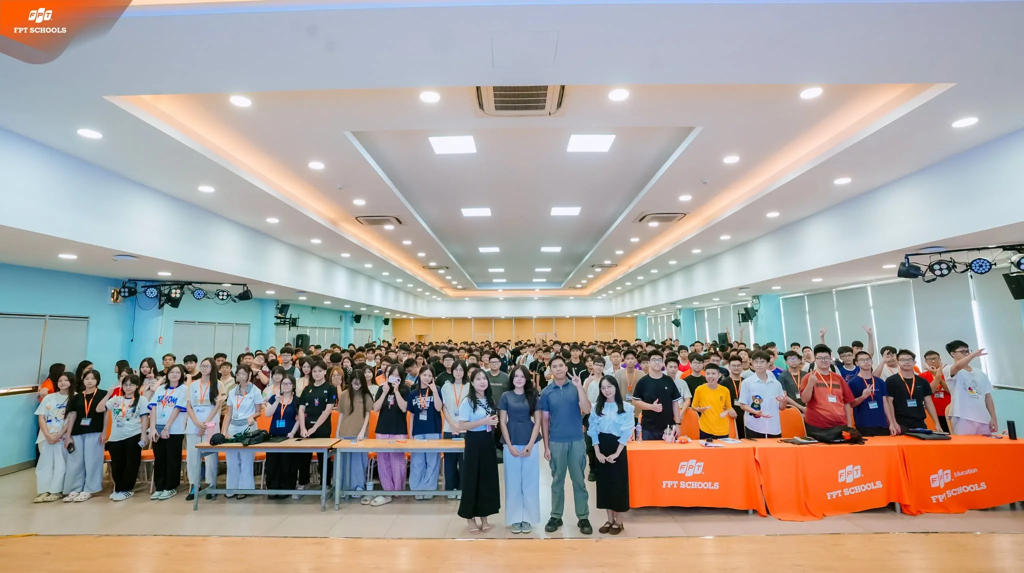 CÙNG TÂN BINH KHÓA 14 “BỎ TÚI” KINH NGHIỆM CHINH PHỤC CHUỖI SỰ KIỆN TẠI FSCHOOL HÒA LẠC - FPT Education CÙNG TÂN BINH KHÓA 14 “BỎ TÚI” KINH NGHIỆM CHINH PHỤC CHUỖI SỰ KIỆN TẠI FSCHOOL HÒA LẠC | FPT Schools