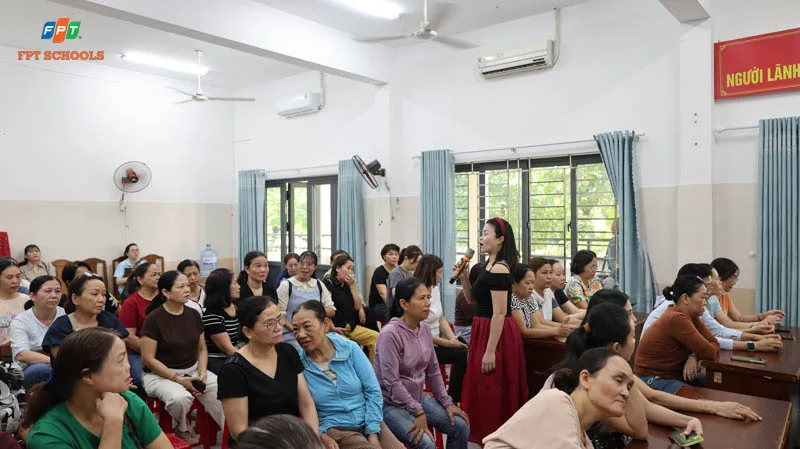FPT School 1,2 Đà Nẵng tập huấn và chia sẻ nghiệp vụ quản sinh tiểu học tại Trường Tiểu học Phù Đổng | FPT Schools