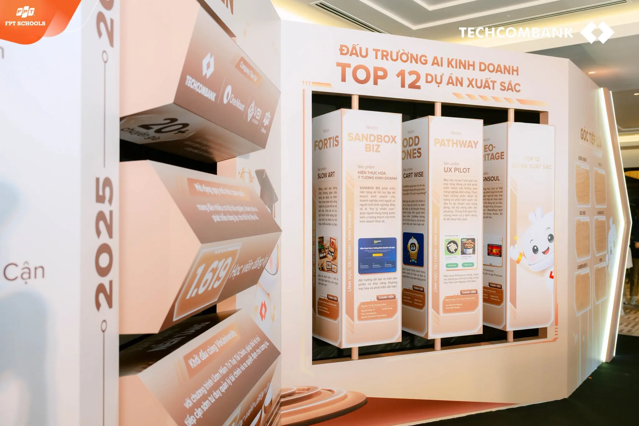 Học sinh FPT Schools tỏa sáng rực rỡ tại Đấu trường AI kinh doanh The NextX 2026 | FPT Schools