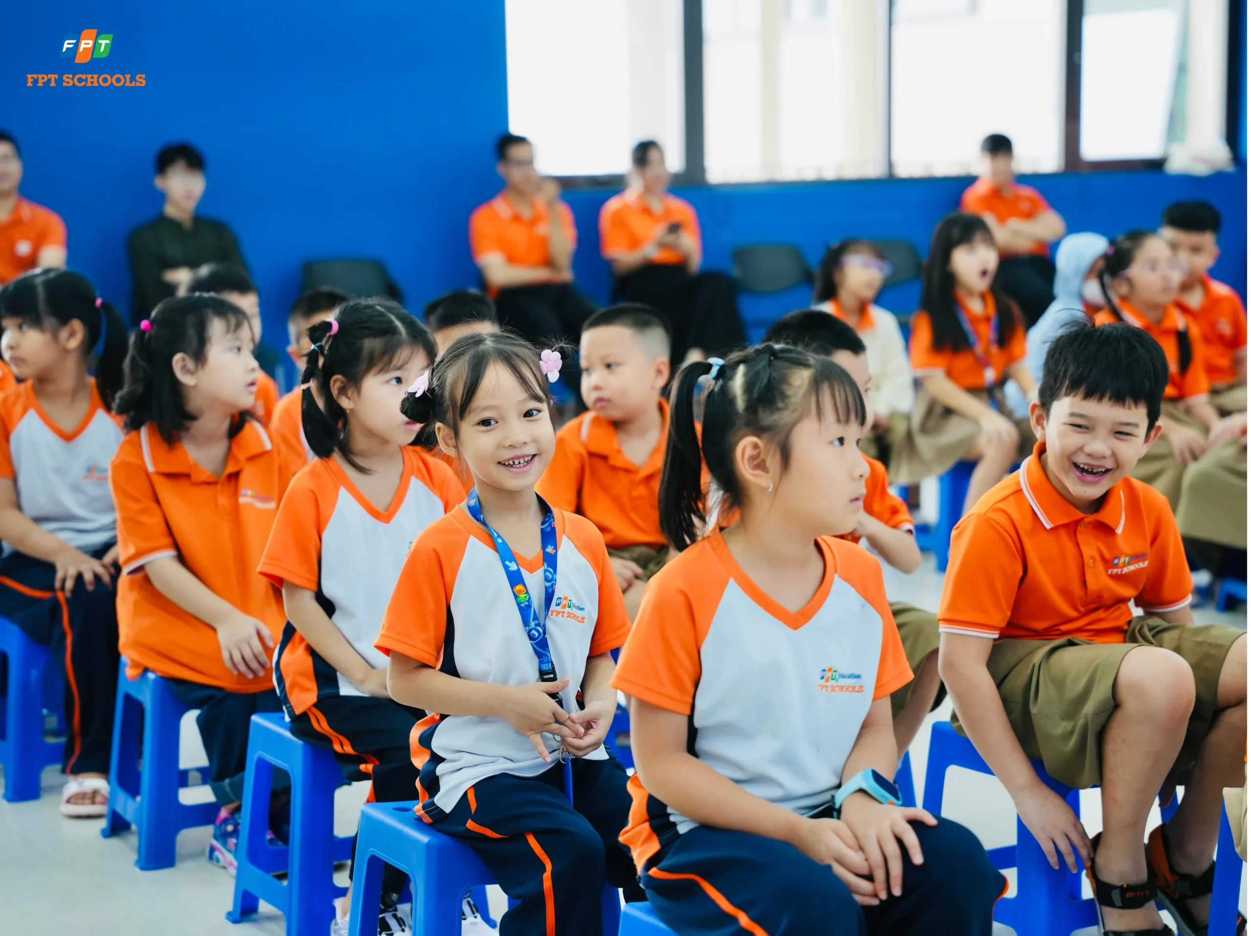 Học sinh FPT School Millennia sinh hoạt dưới cờ 