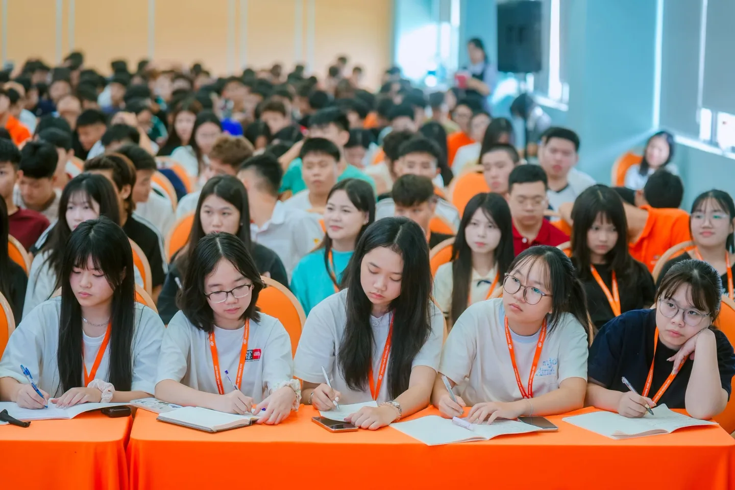 FSCHOOLERS KHÓA 14 “NHẬP MÔN” NỘI QUY - QUY CHẾ, LÀM QUEN NẾP SỐNG NỘI TRÚ TẠI NGÔI NHÀ MỚI | FPT Schools