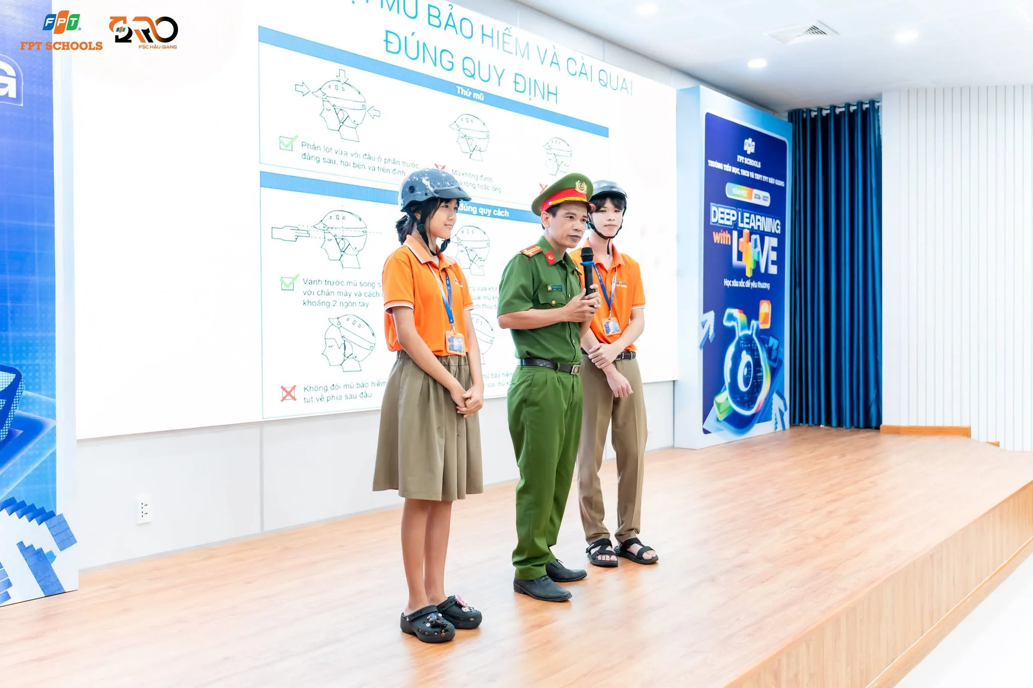 Học sinh bao nhiêu tuổi thì được đi xe điện? Những lưu ý mà cha mẹ nên biết - FPT Education Học sinh bao nhiêu tuổi thì được đi xe điện? Những lưu ý mà cha mẹ nên biết | FPT Schools