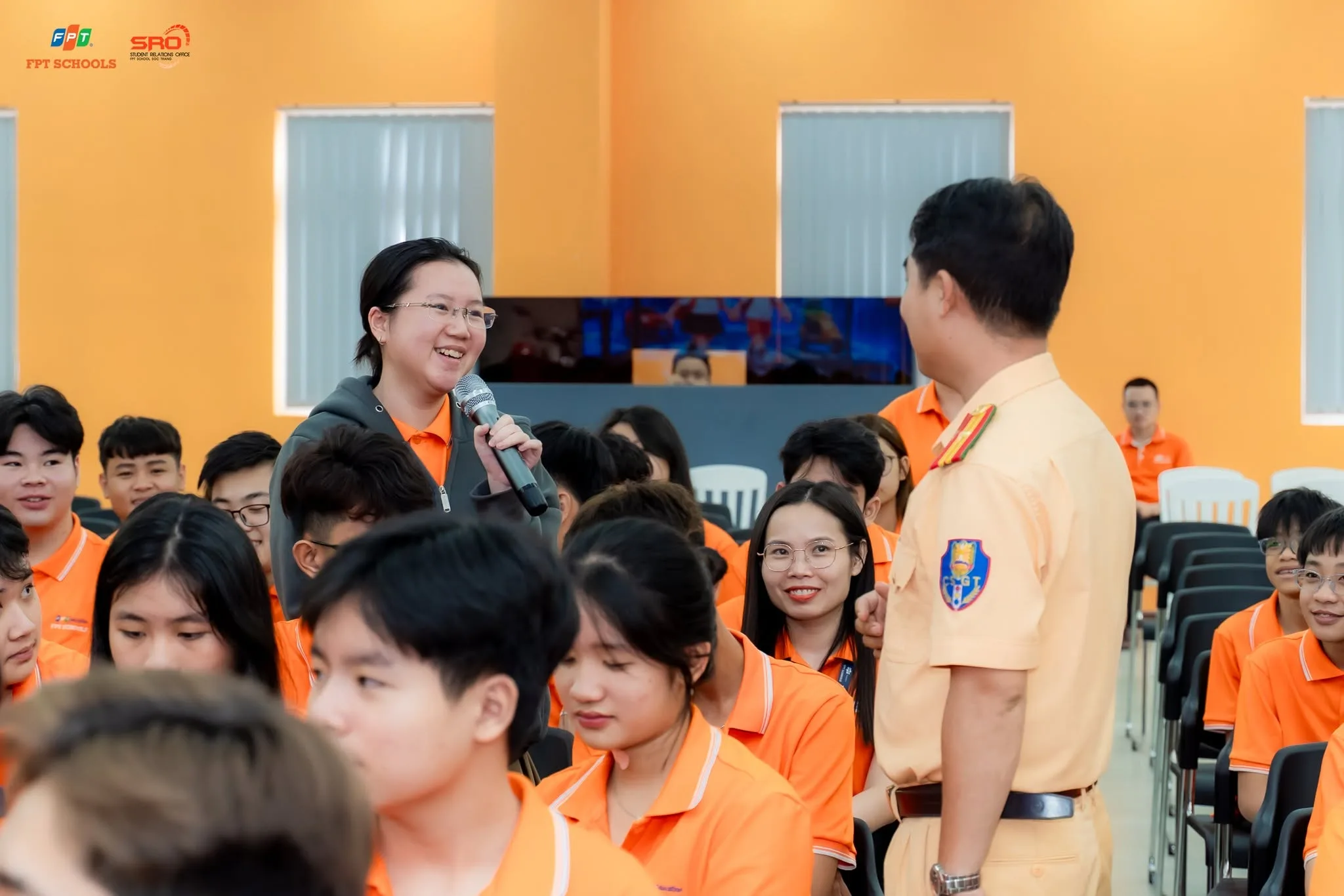 Học sinh bao nhiêu tuổi thì được đi xe điện? Những lưu ý mà cha mẹ nên biết - FPT Education Học sinh bao nhiêu tuổi thì được đi xe điện? Những lưu ý mà cha mẹ nên biết | FPT Schools