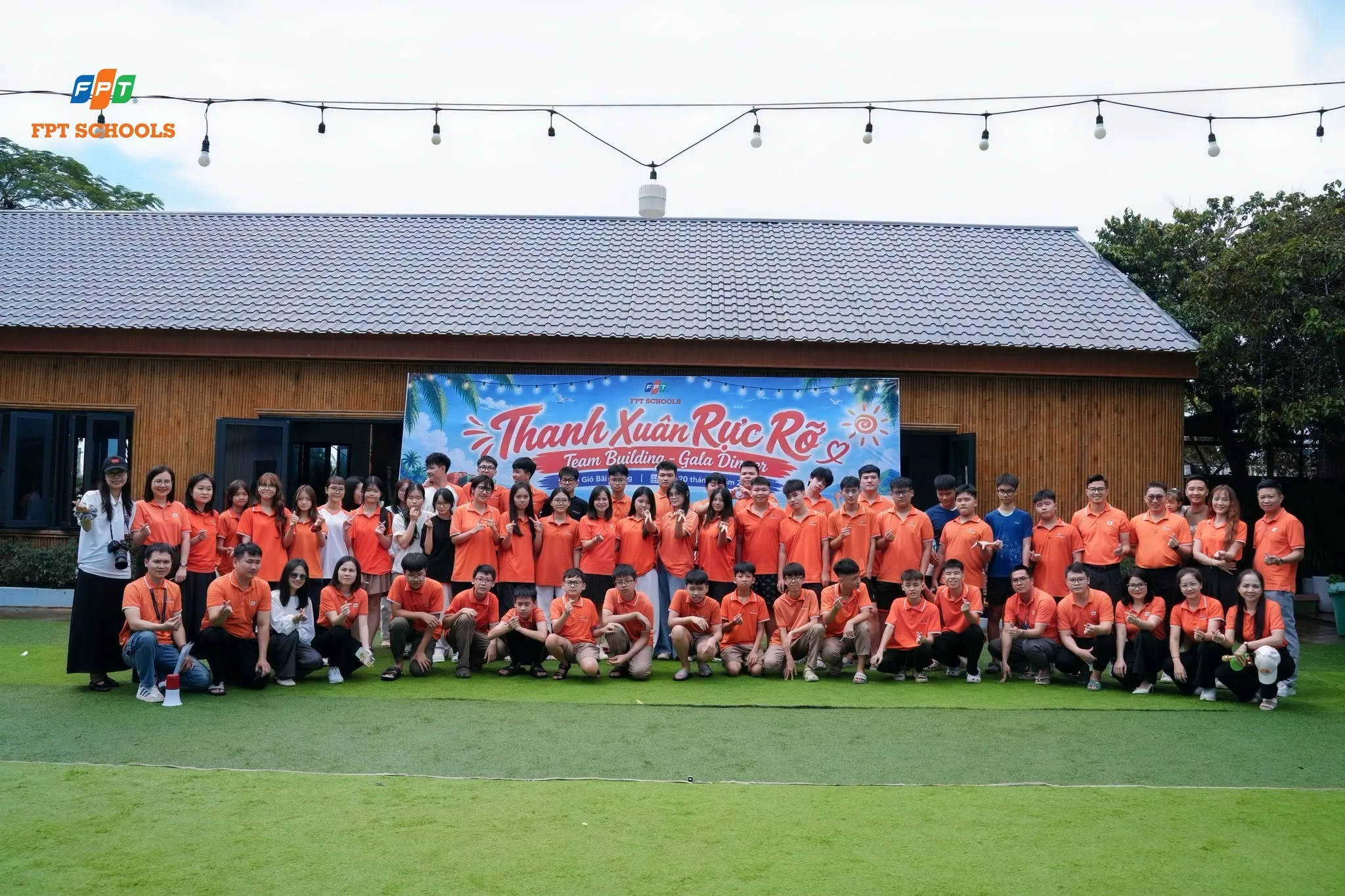 Ảnh tập thể dã ngoại FPT school Thanh Hóa